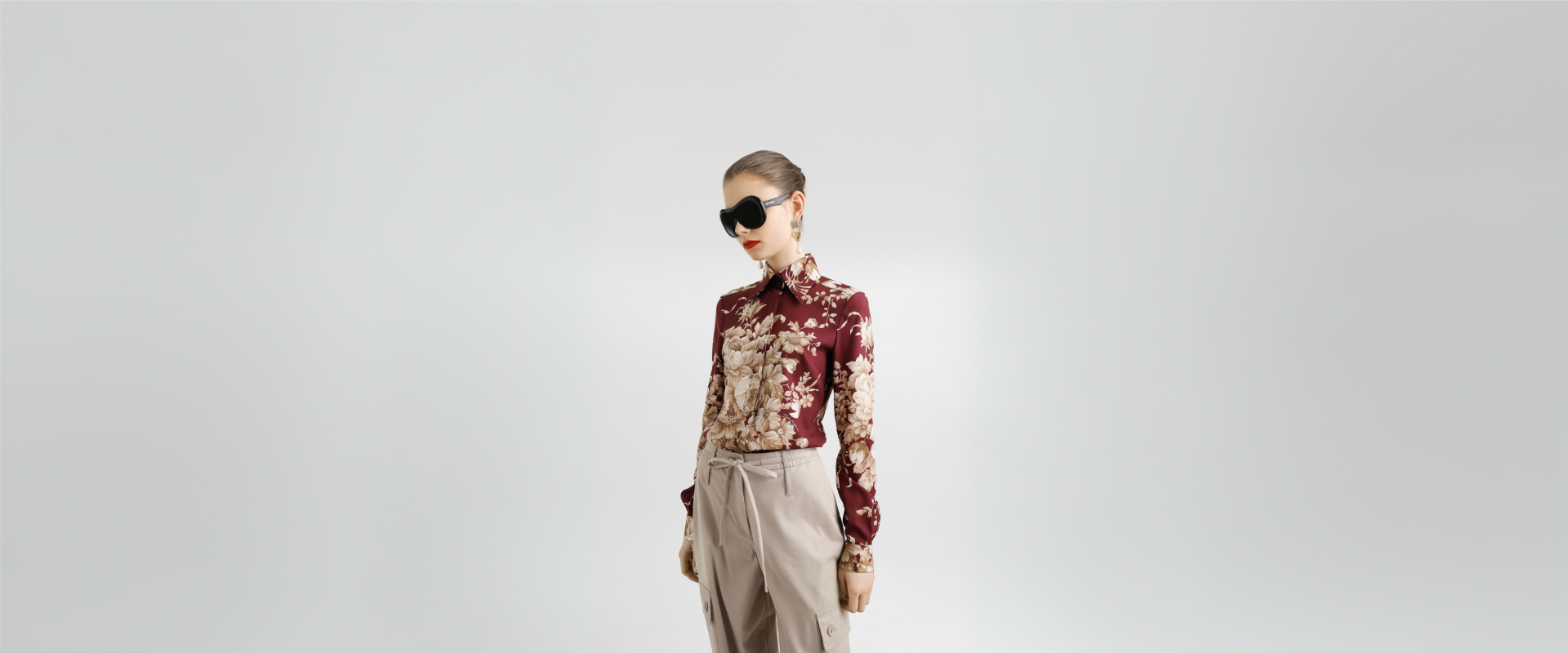 https://asset.dolcegabbana.com.cn/dg-prod-eshop/ef27f4c8-e38a-4bbf-87bf-6d4c9ac47a5c.jpg