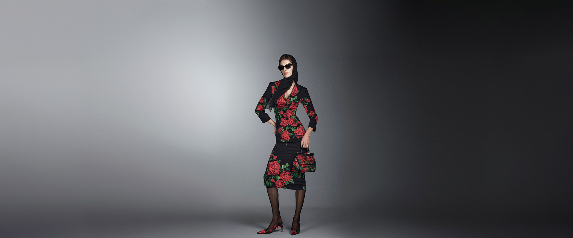 https://asset.dolcegabbana.com.cn/dg-prod-eshop/fad7079c-08f9-4f57-9c57-17f9e1c22180.jpg