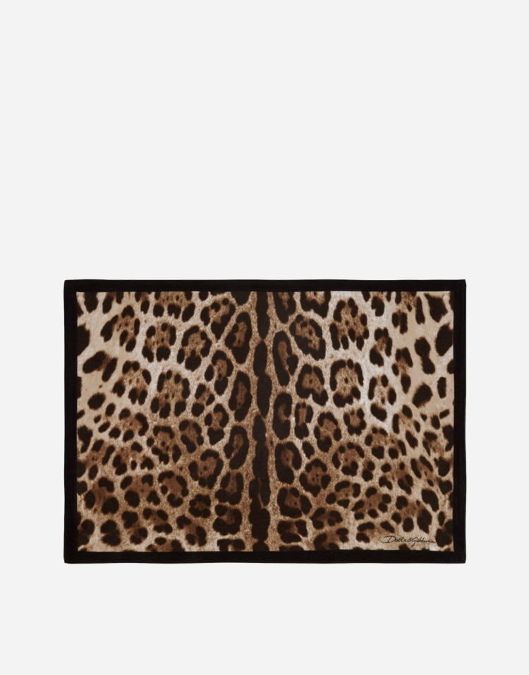 亚麻餐垫和餐巾套组