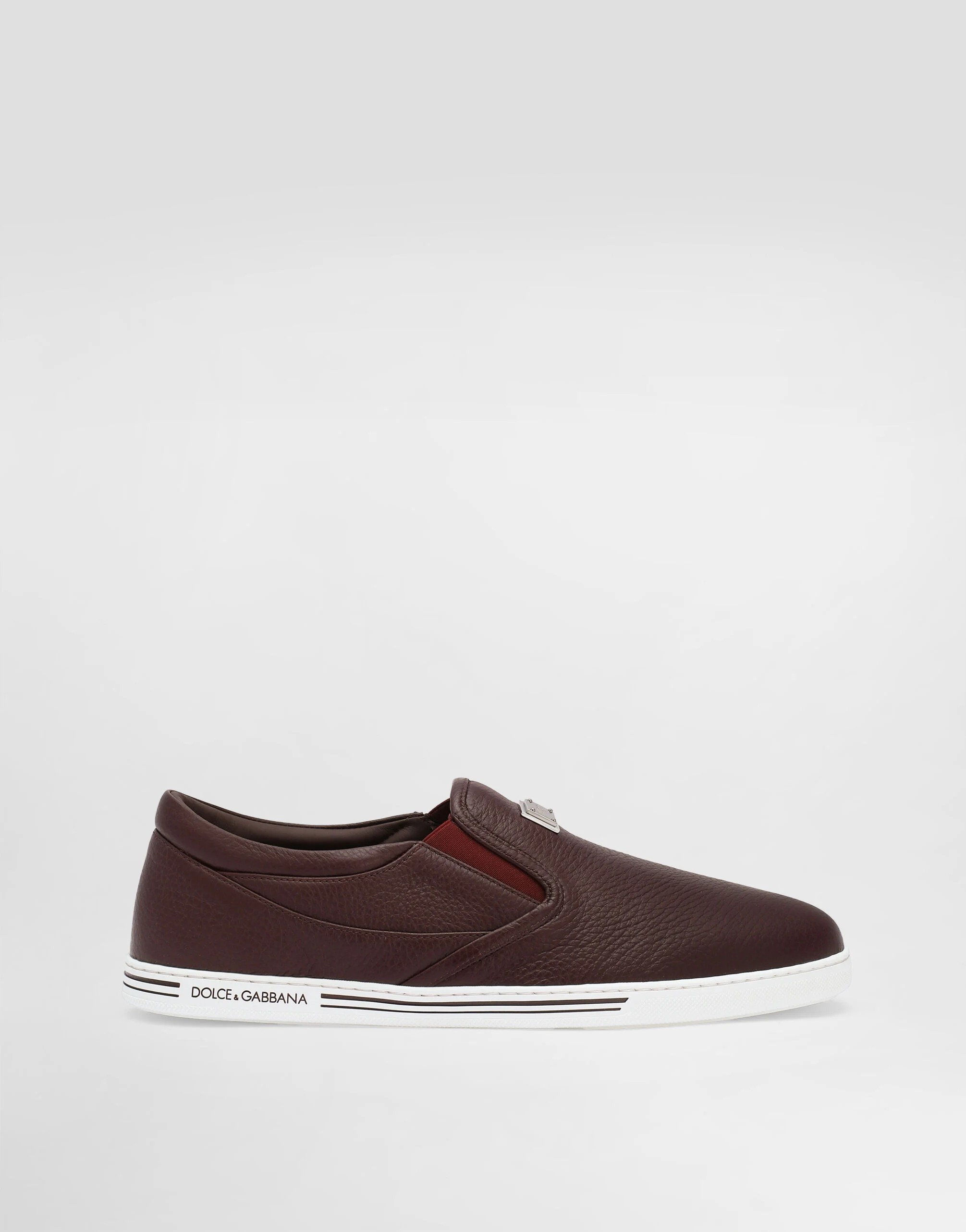https://asset.dolcegabbana.com.cn/dg-prod-pim/1741057645-322-CS2321A8034-BURGUNDY-1.jpg