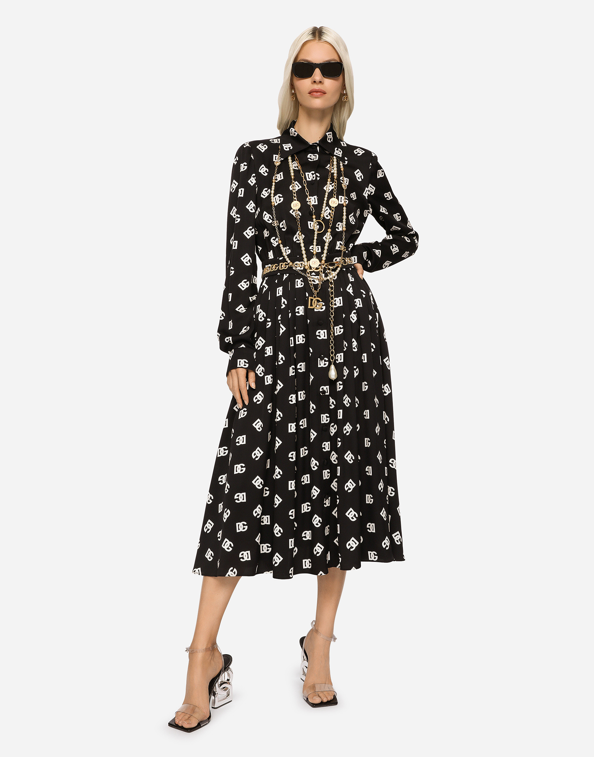 https://asset.dolcegabbana.com.cn/dg-prod-pim/1742348893-322-F6ARQTFSA4I-DG%2BBIANCO%2BFDO.NERO-1.png