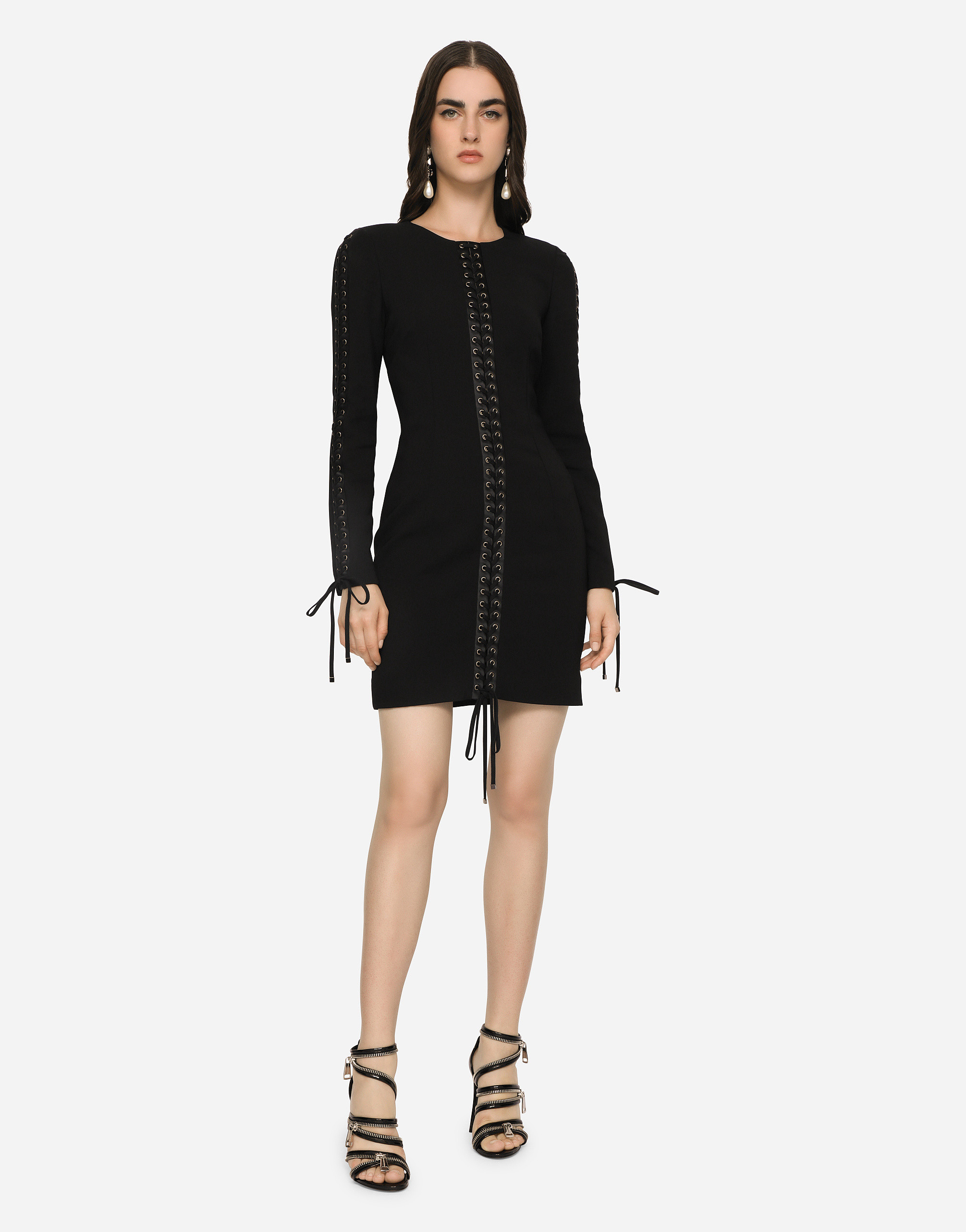 https://asset.dolcegabbana.com.cn/dg-prod-pim/1742350072-322-F6ZM4TFUIAH-BLACK-1.png