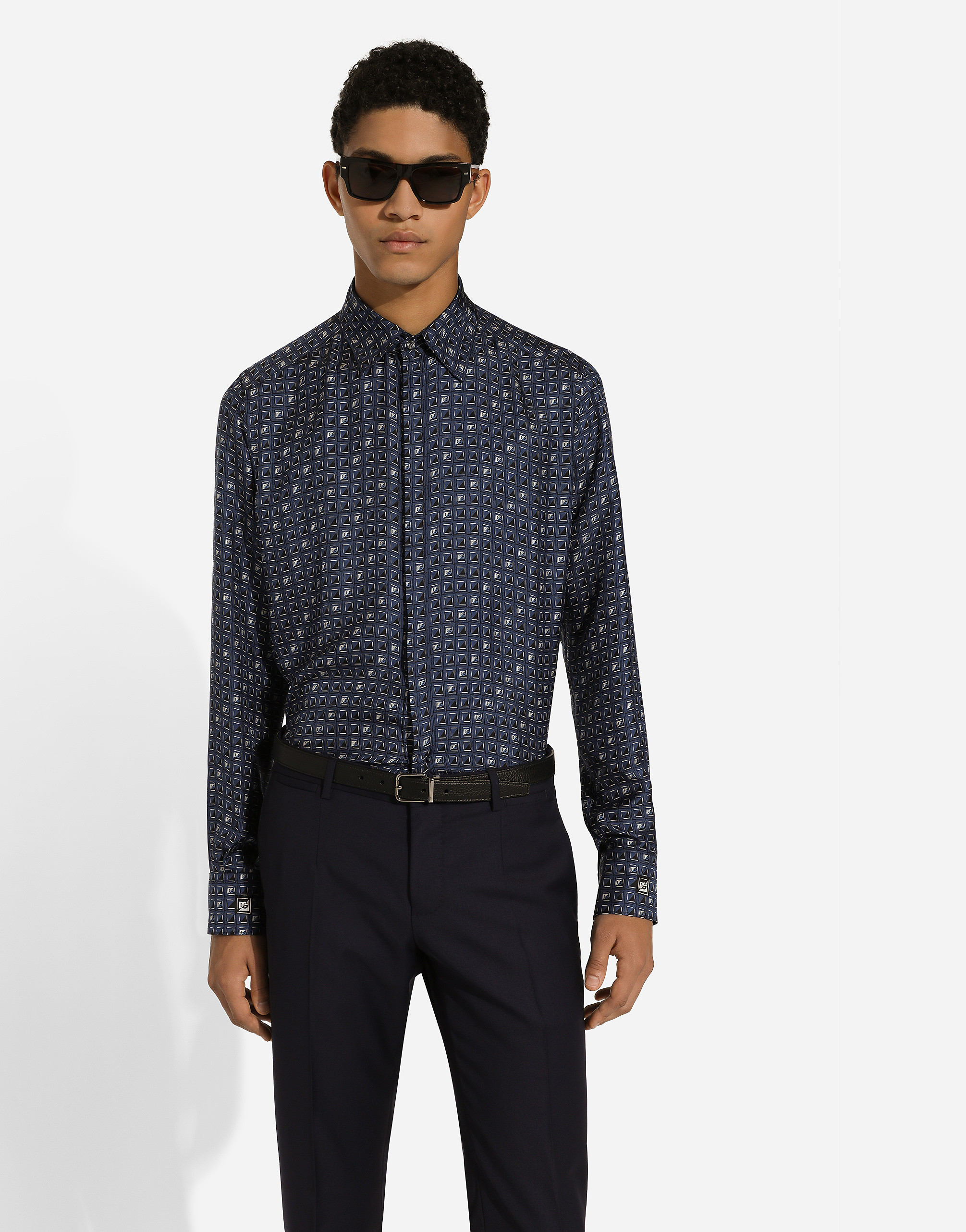 https://asset.dolcegabbana.com.cn/dg-prod-pim/1742351077-322-G5MA3TIS1V7-CRAVATTERIA%2BF.BLU-4.png