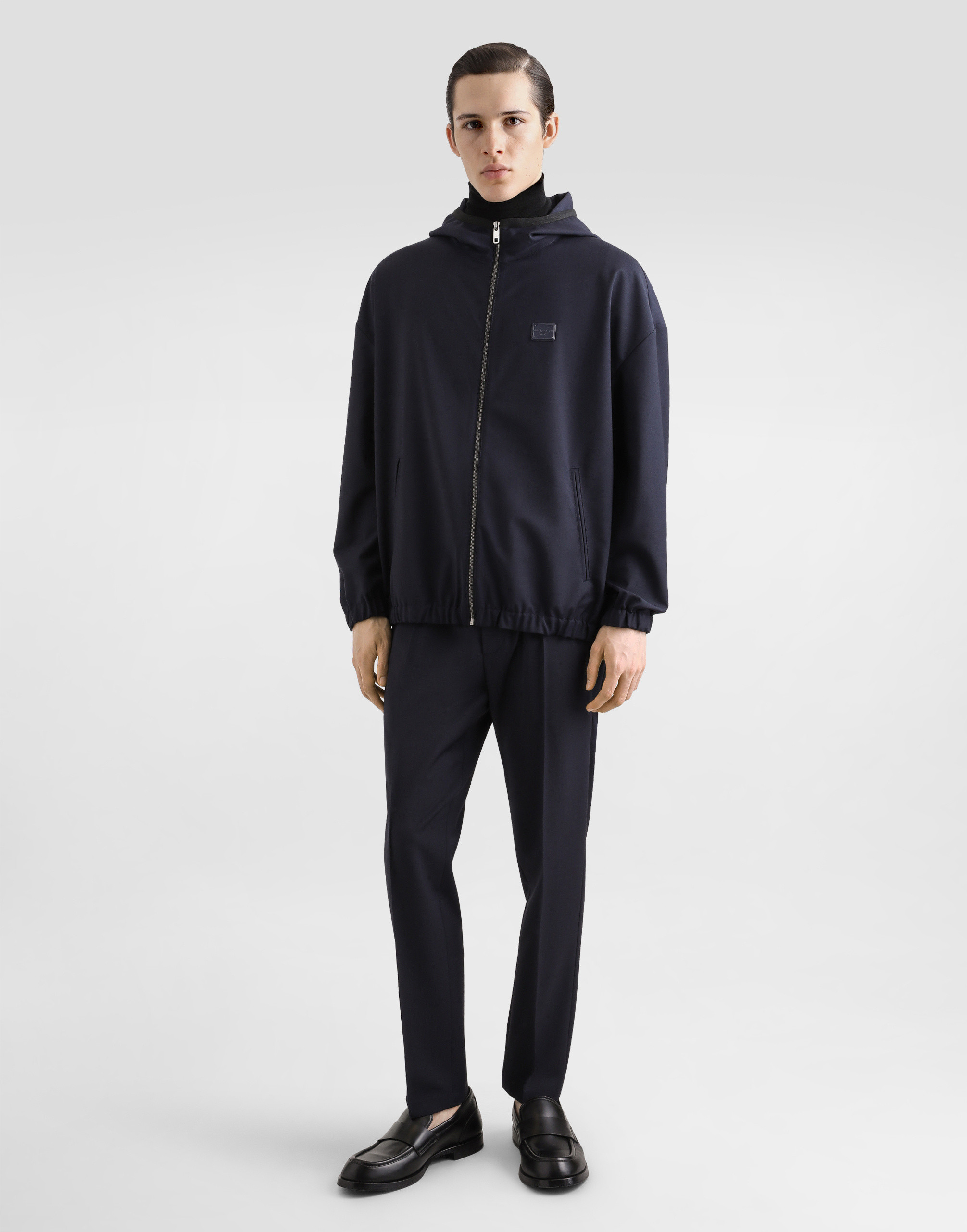 https://asset.dolcegabbana.com.cn/dg-prod-pim/1742351400-322-G9BMVTFURK8-VERY%2BDARK%2BBLUE%2B5-2.png