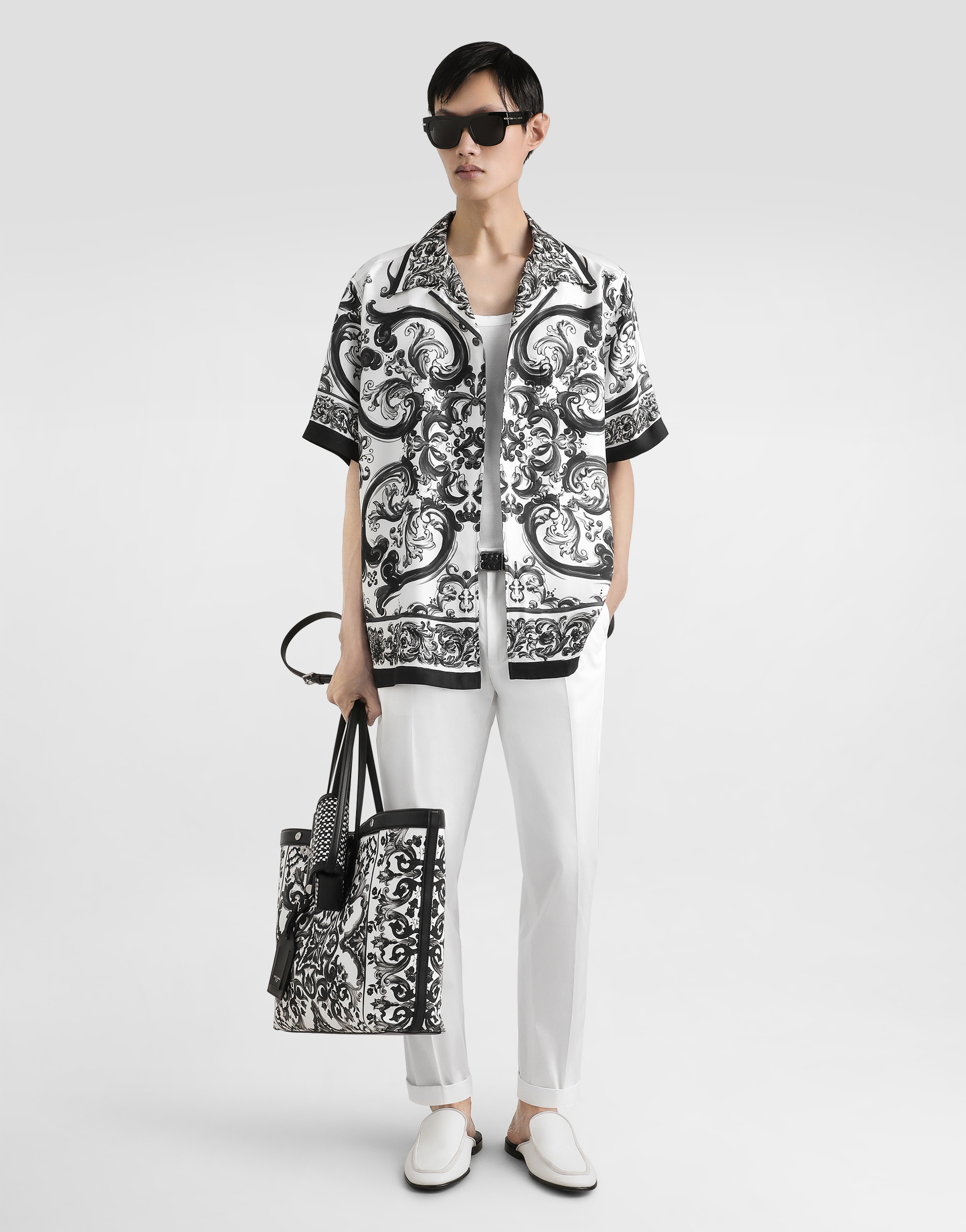 https://asset.dolcegabbana.com.cn/dg-prod-pim/1746606283-322-GW13EZFUFNV-WHITE-2.png