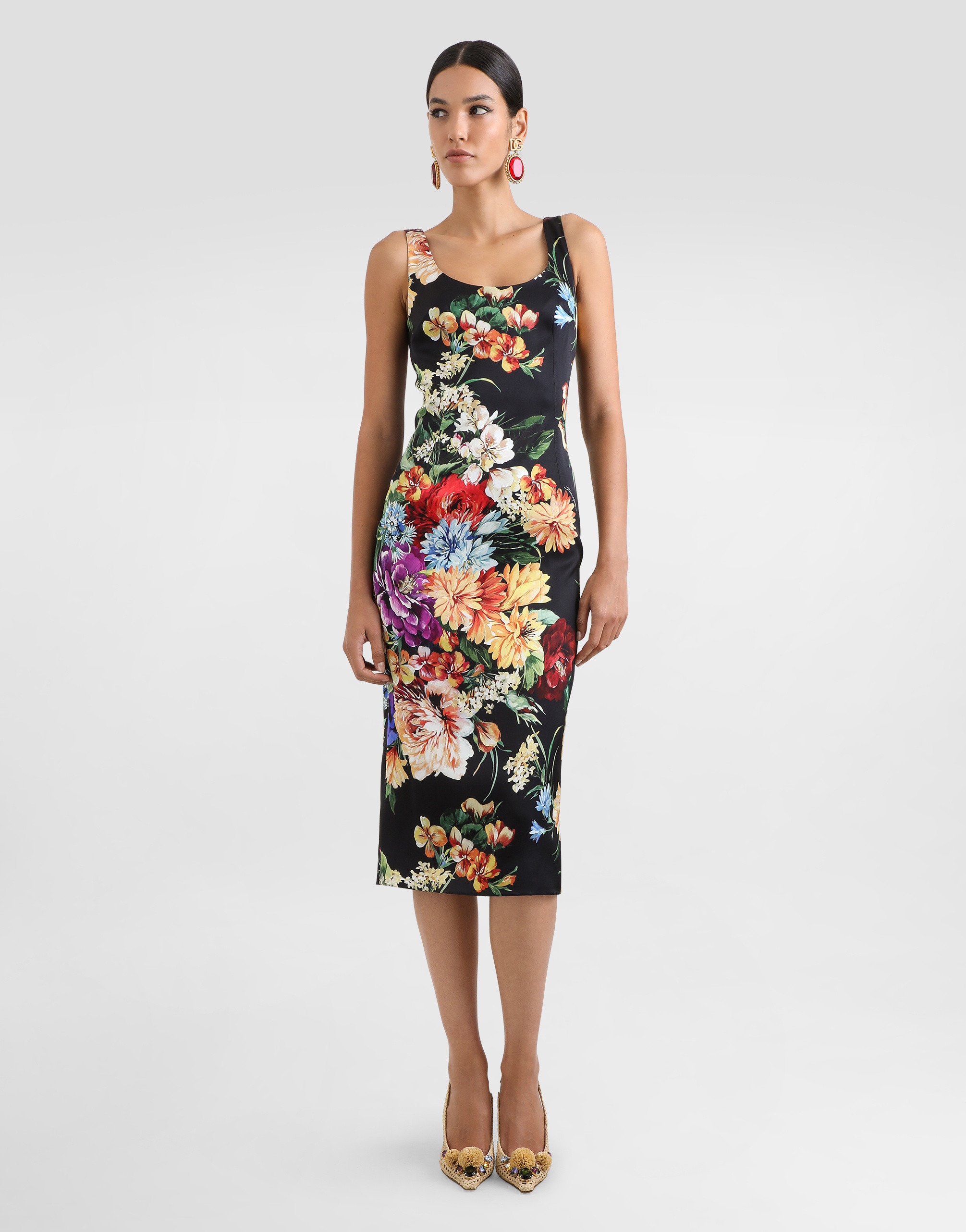 https://asset.dolcegabbana.com.cn/dg-prod-pim/1746607988-322-F6EAWTFSIB3-B.FIORI%2BCRET.%2BF.NERO-2.png