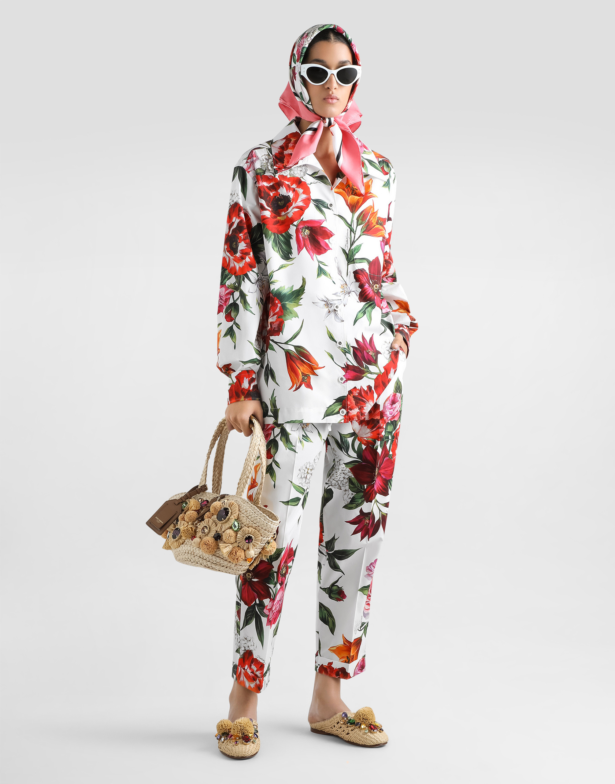 https://asset.dolcegabbana.com.cn/dg-prod-pim/1746608657-322-F5T79THS5TQ-ANEMONI%2BGIGLI%2BF.BCO-2.png