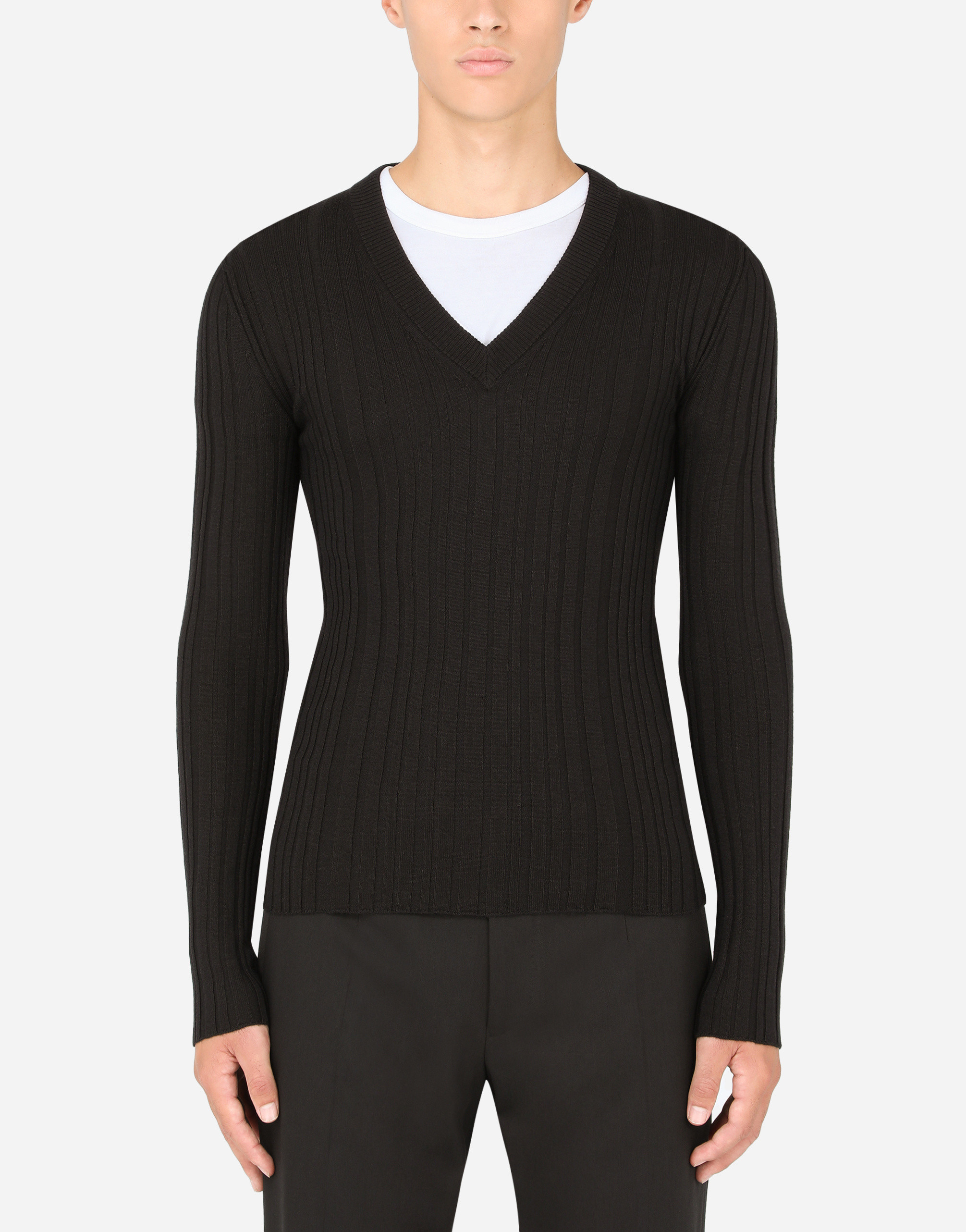 https://asset.dolcegabbana.com.cn/dg-prod-pim/1747897326-322-GX443TJAVKY-BLACK-1.png