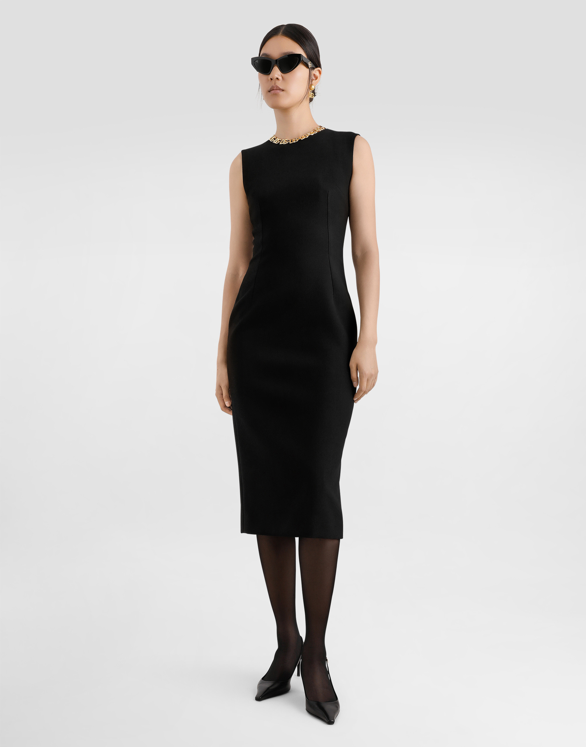 https://asset.dolcegabbana.com.cn/dg-prod-pim/1752140405-322-F6GASTGDCSX-BLACK-2.png