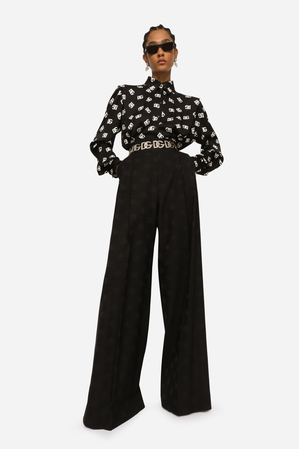 整体 DG 徽标印花素绉缎衬衫3