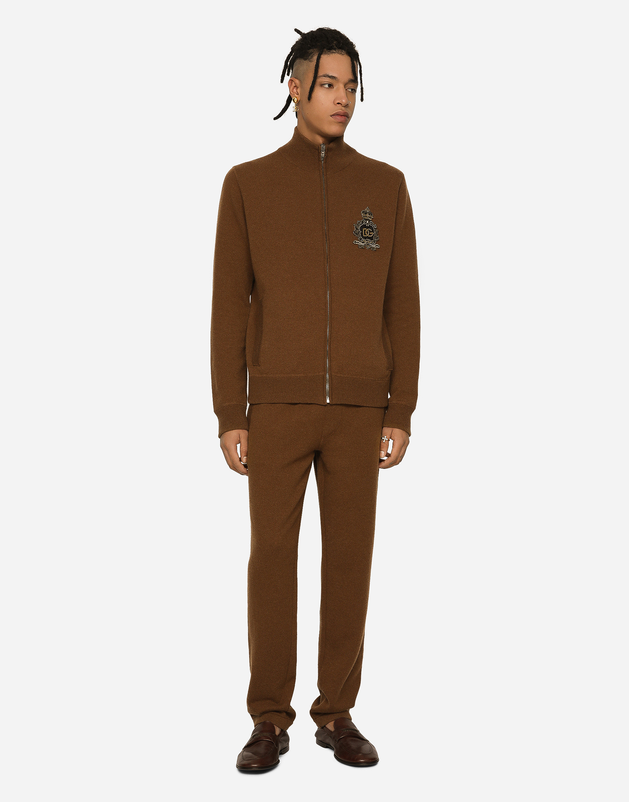 https://asset.dolcegabbana.com.cn/dg-prod-pim/1761229951-322-GXQ54ZJFMQ2-CHOCCOLATE-2.png