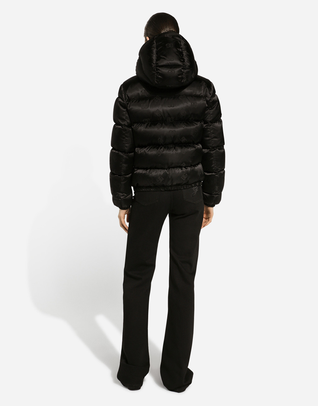 整体 DG 徽标提花缎布衬垫羽绒服3