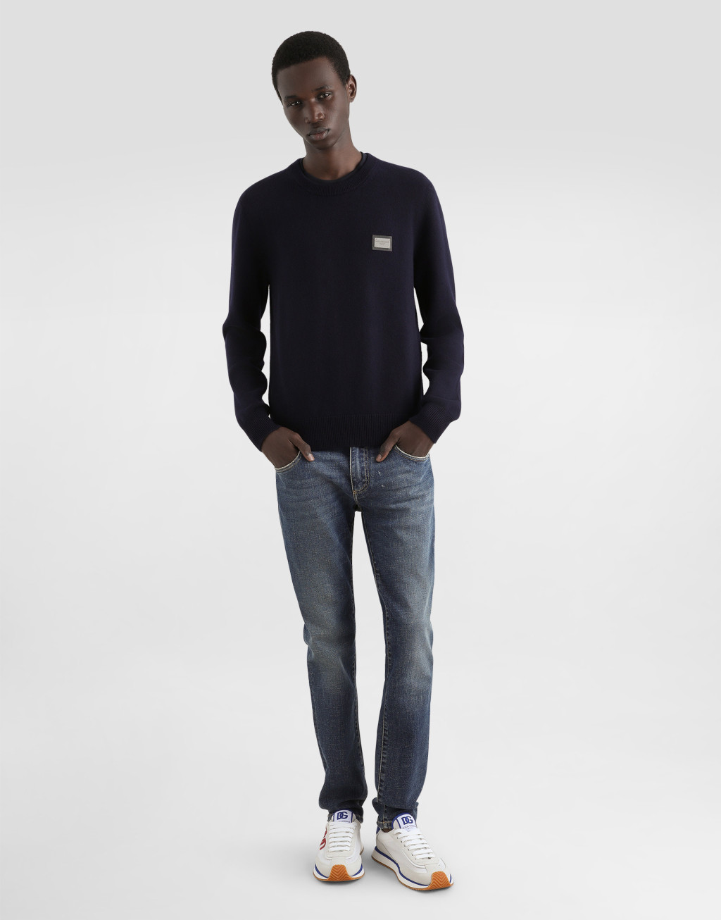 紧身款浅蓝色洗水弹力牛仔裤2