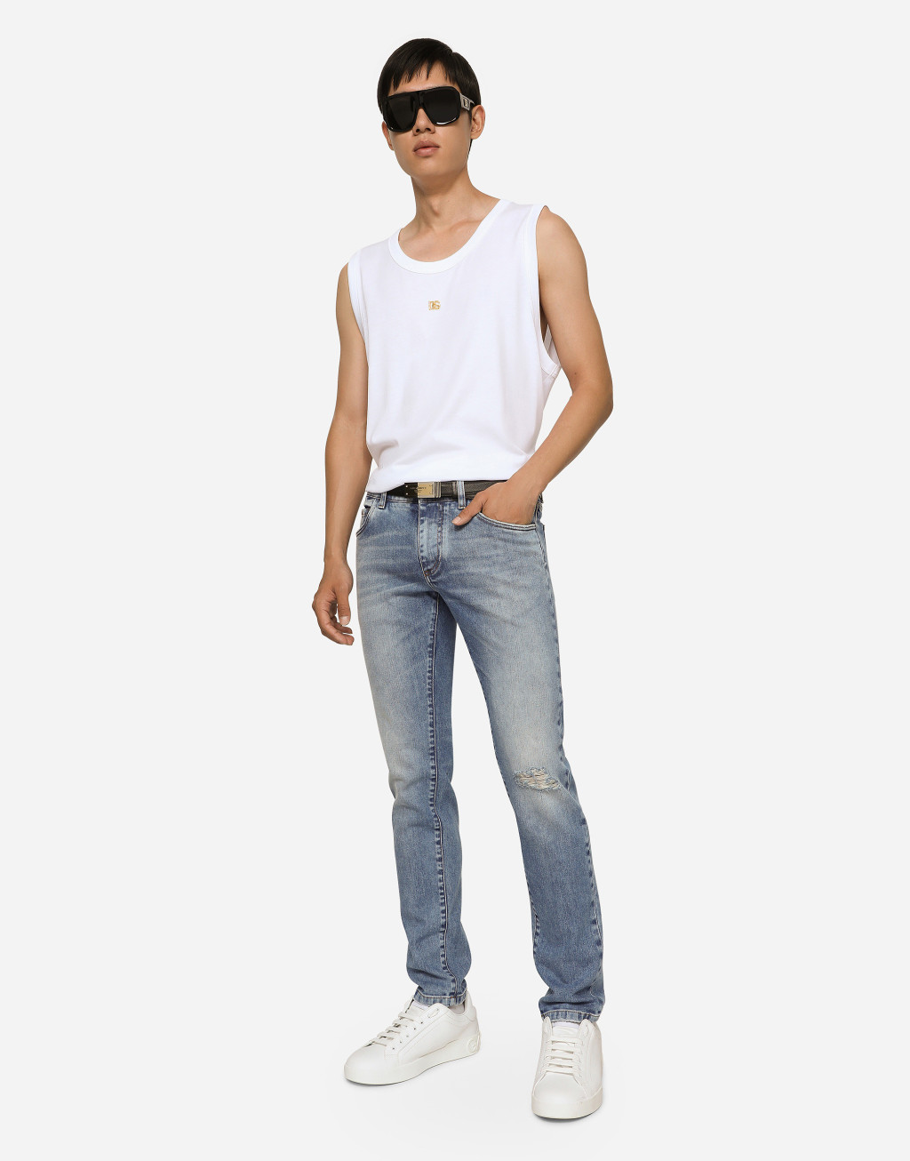 紧身款破损细节天蓝色弹力牛仔裤2