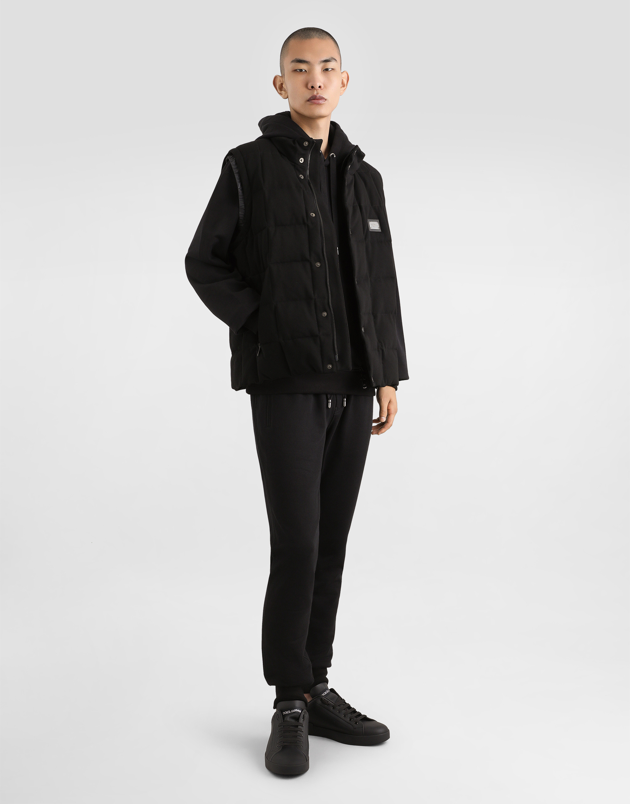 https://asset.dolcegabbana.com.cn/dg-prod-pim/1761312667-322-GVXQHTG7F2G-3-BLACK-2.png