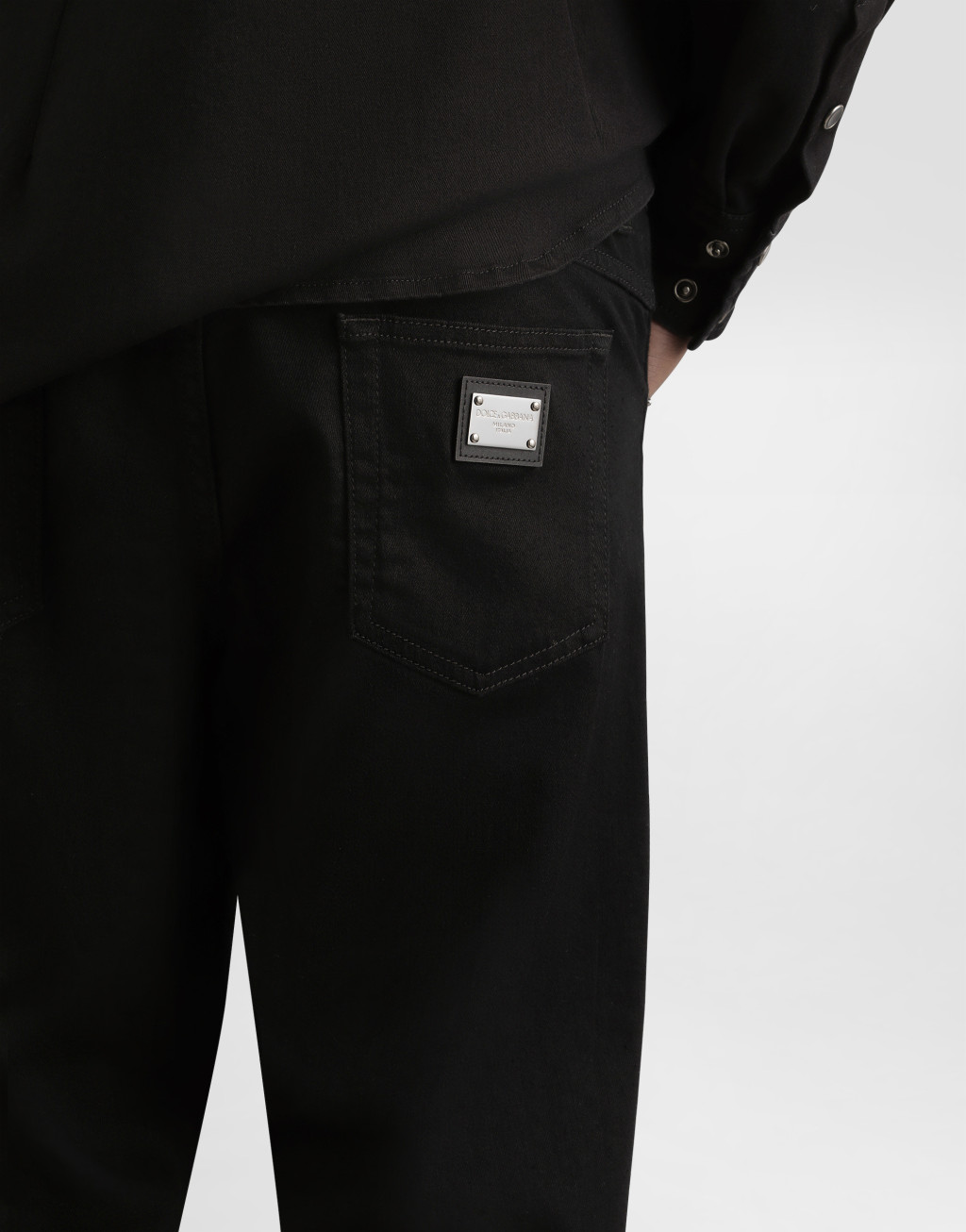 常规款黑色洗水弹力牛仔裤5