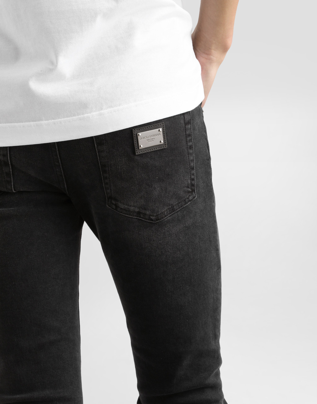 紧身款灰色洗水弹力牛仔裤5