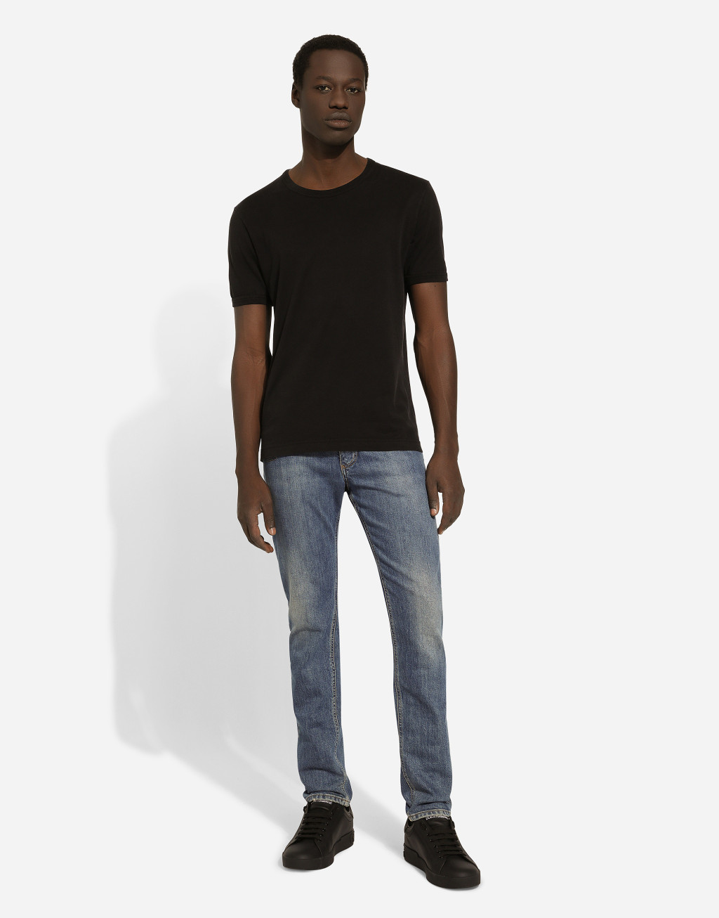 修身款蓝色弹力牛仔裤2