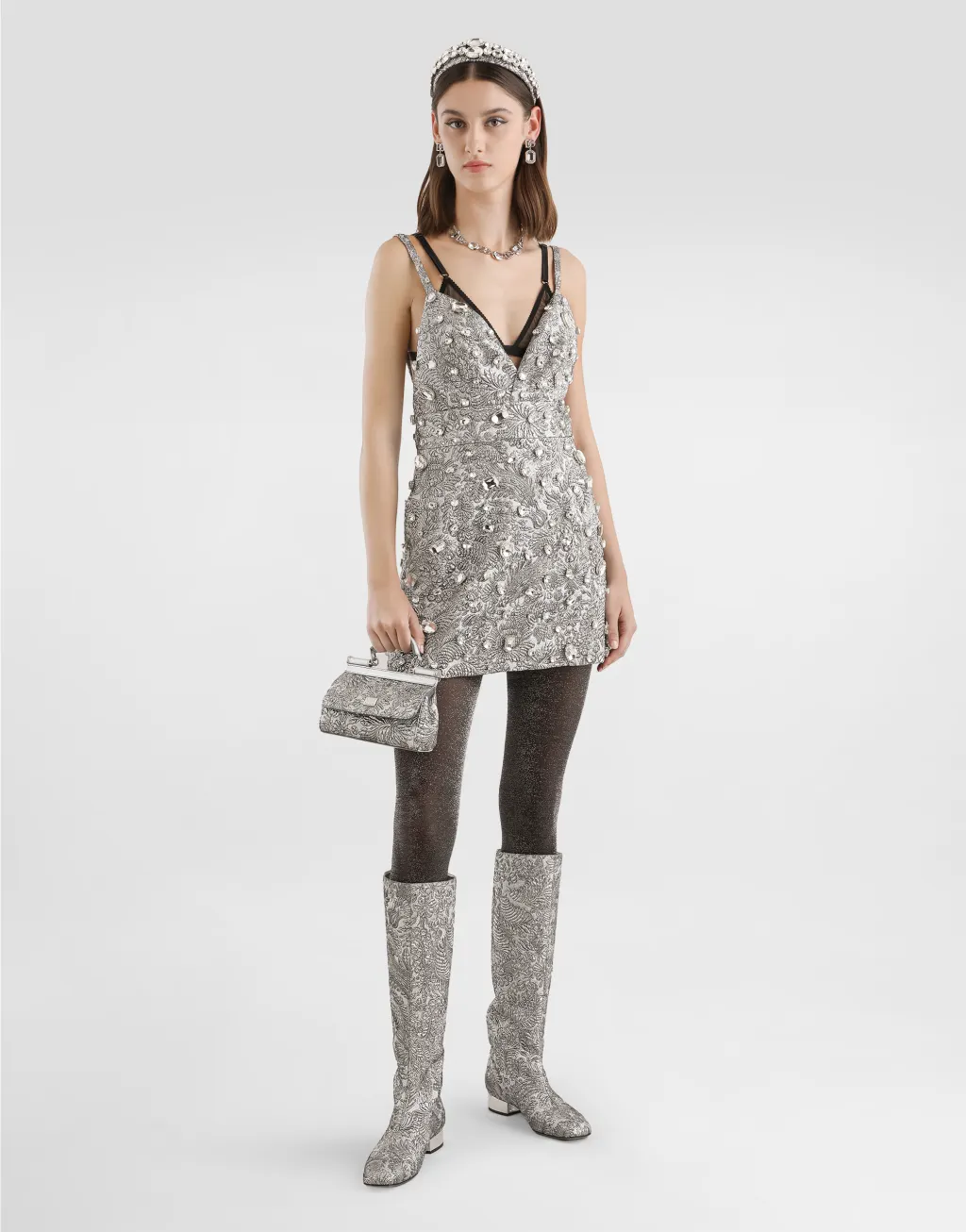 刺绣织锦连衣裙