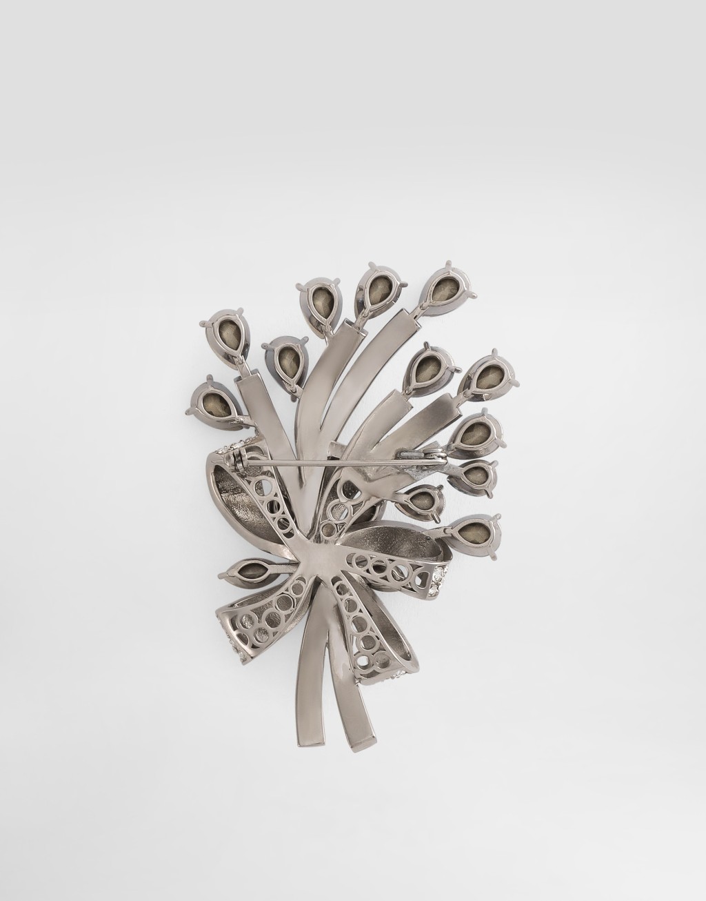 水钻花卉造型胸针3