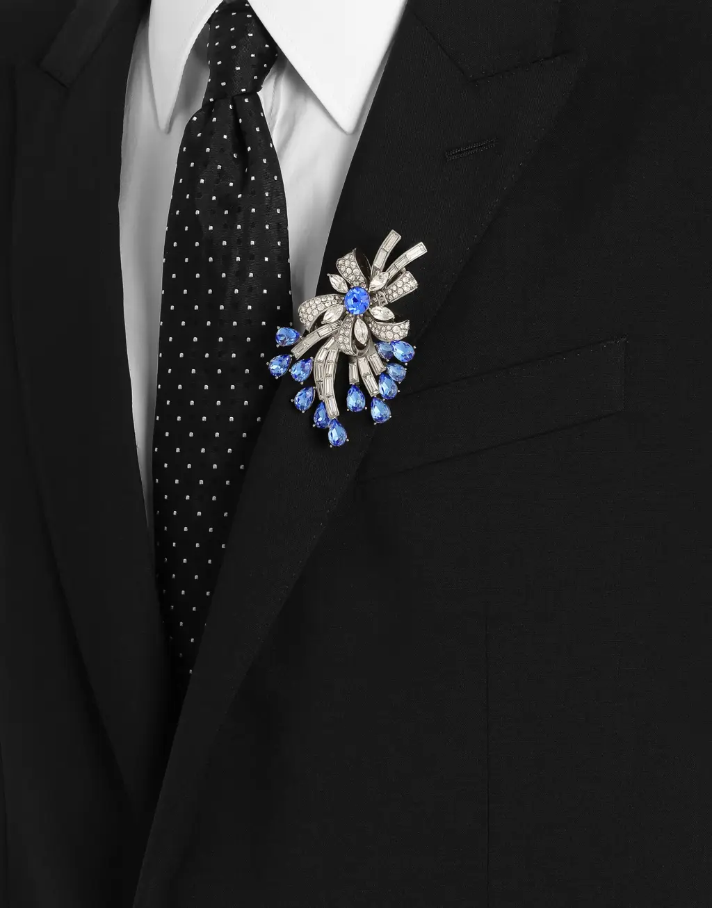 水钻花卉造型胸针