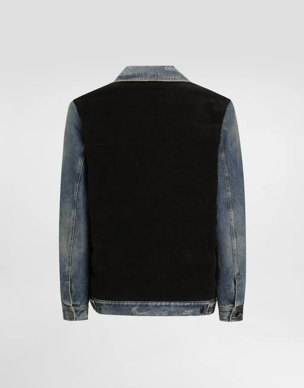 天鹅绒与丹宁外套