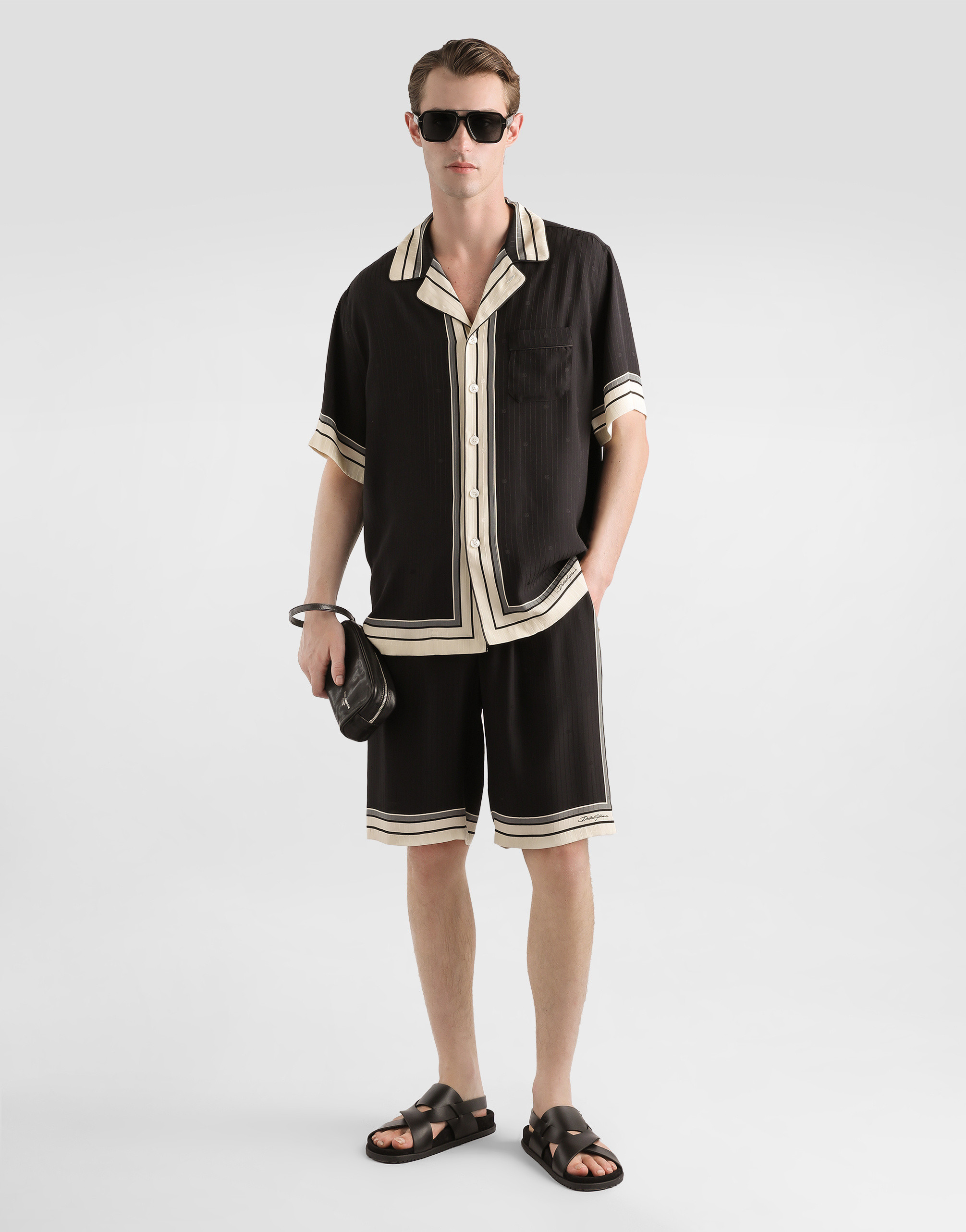 https://asset.dolcegabbana.com.cn/dg-prod-pim/1764732251-322-G5LH3THI11T-RIGHE%2BF.NERO-2.png