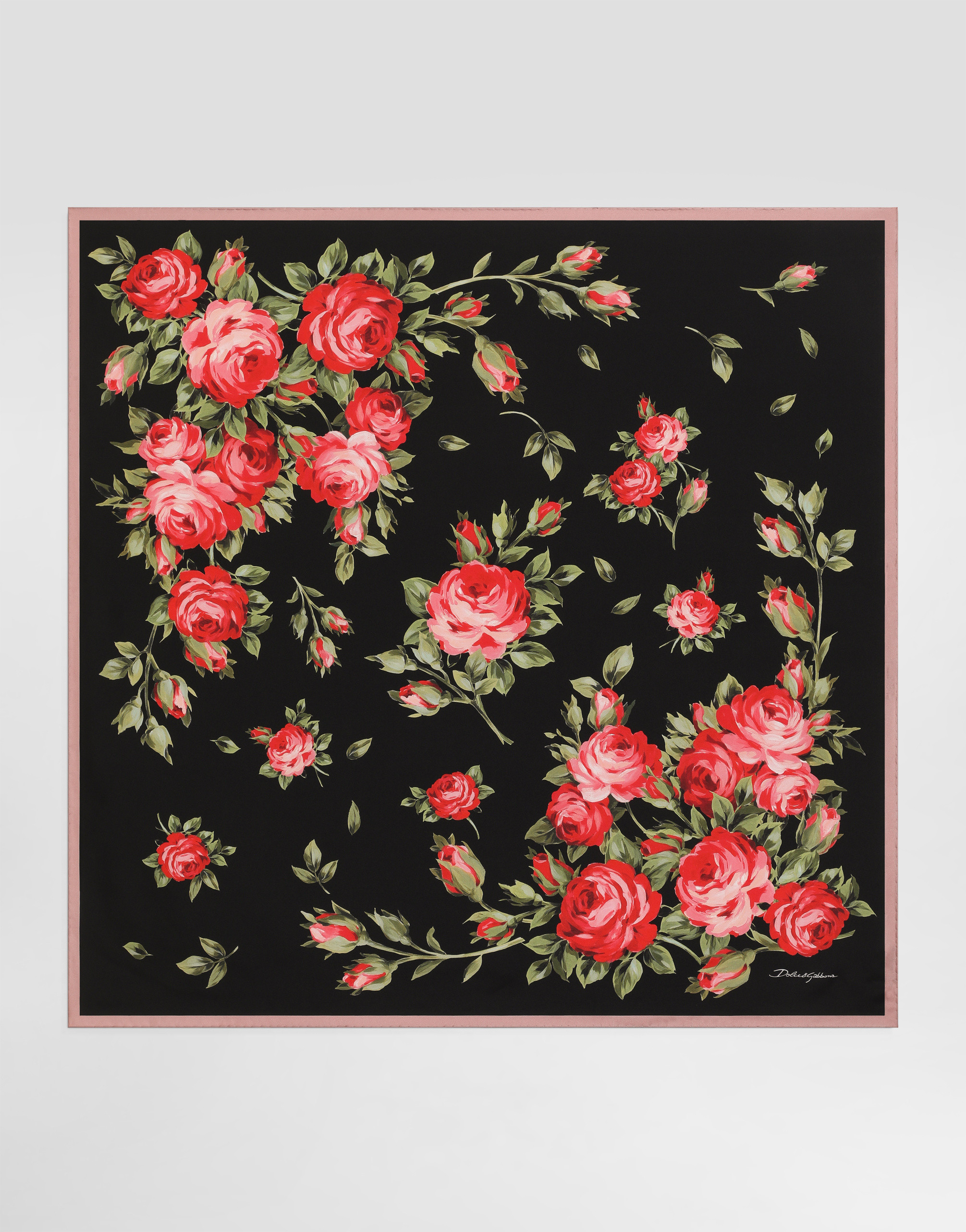 https://asset.dolcegabbana.com.cn/dg-prod-pim/1764733178-322-FN090RGDDPL-BOUQUET%2BROSE%2BF.NERO-1.png