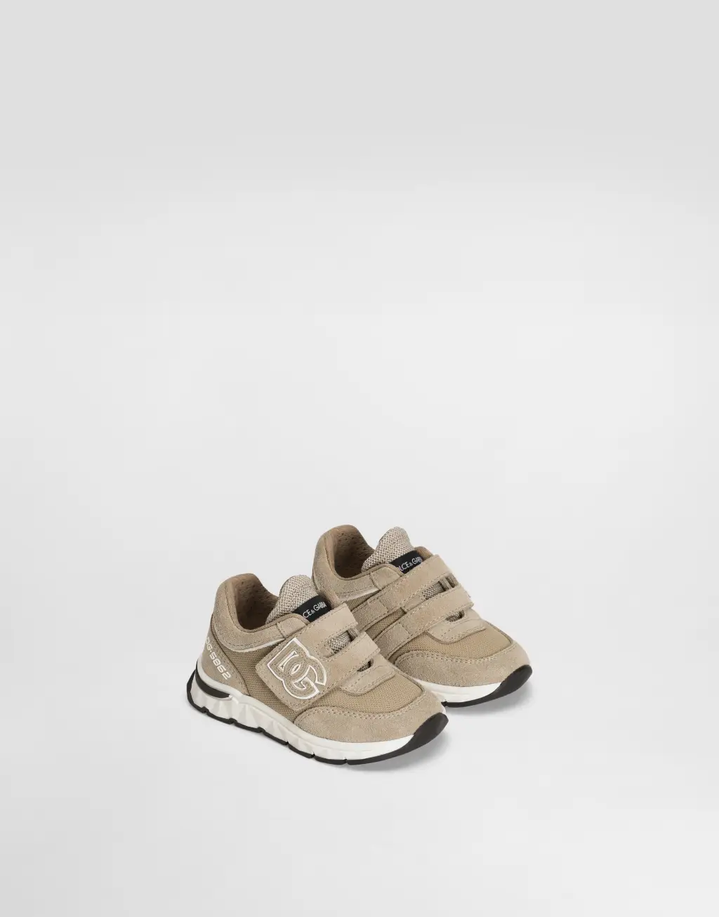 翻绒皮与网布 DG Running 运动鞋