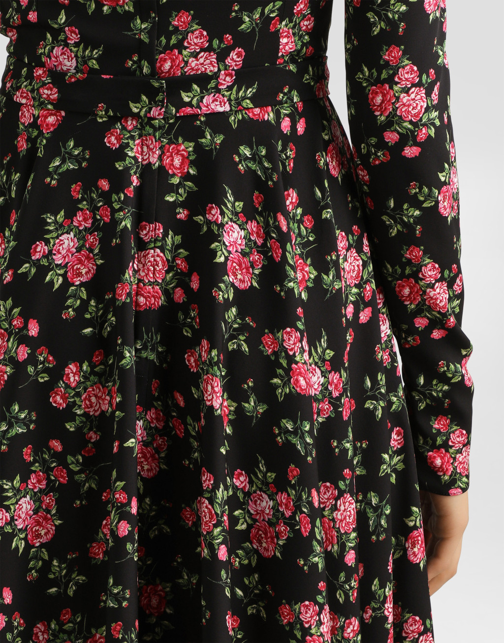 玫瑰印花素绉缎连衣裙5