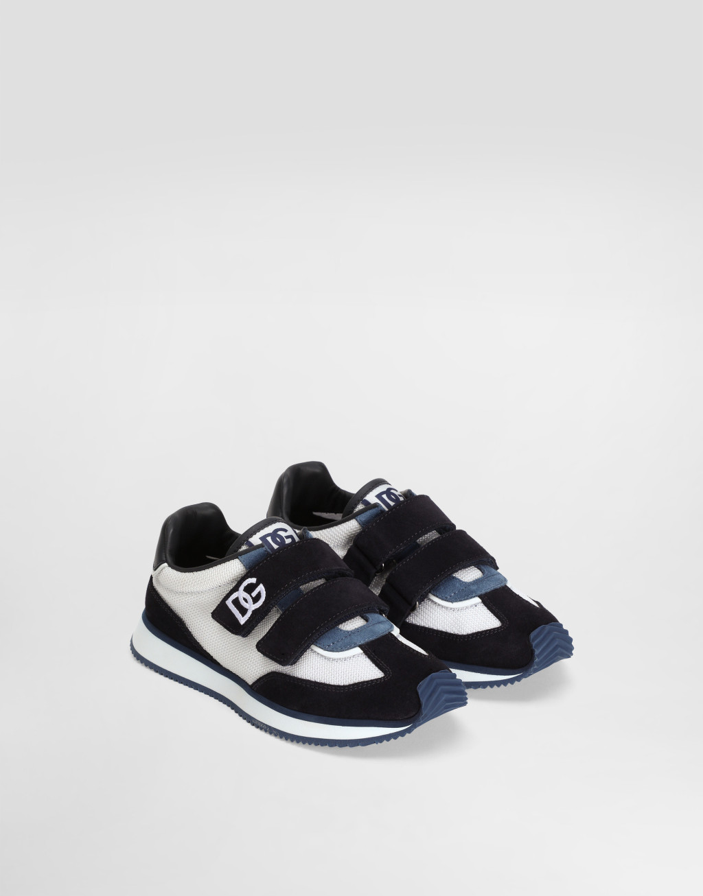 网眼与绒面革运动鞋2