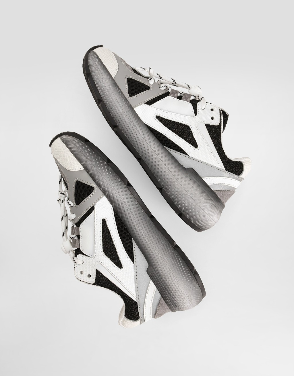 尼龙与小牛皮运动鞋5