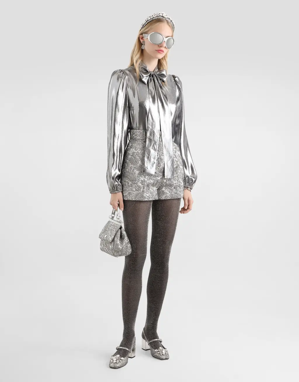 金银线花卉提花百慕大短裤