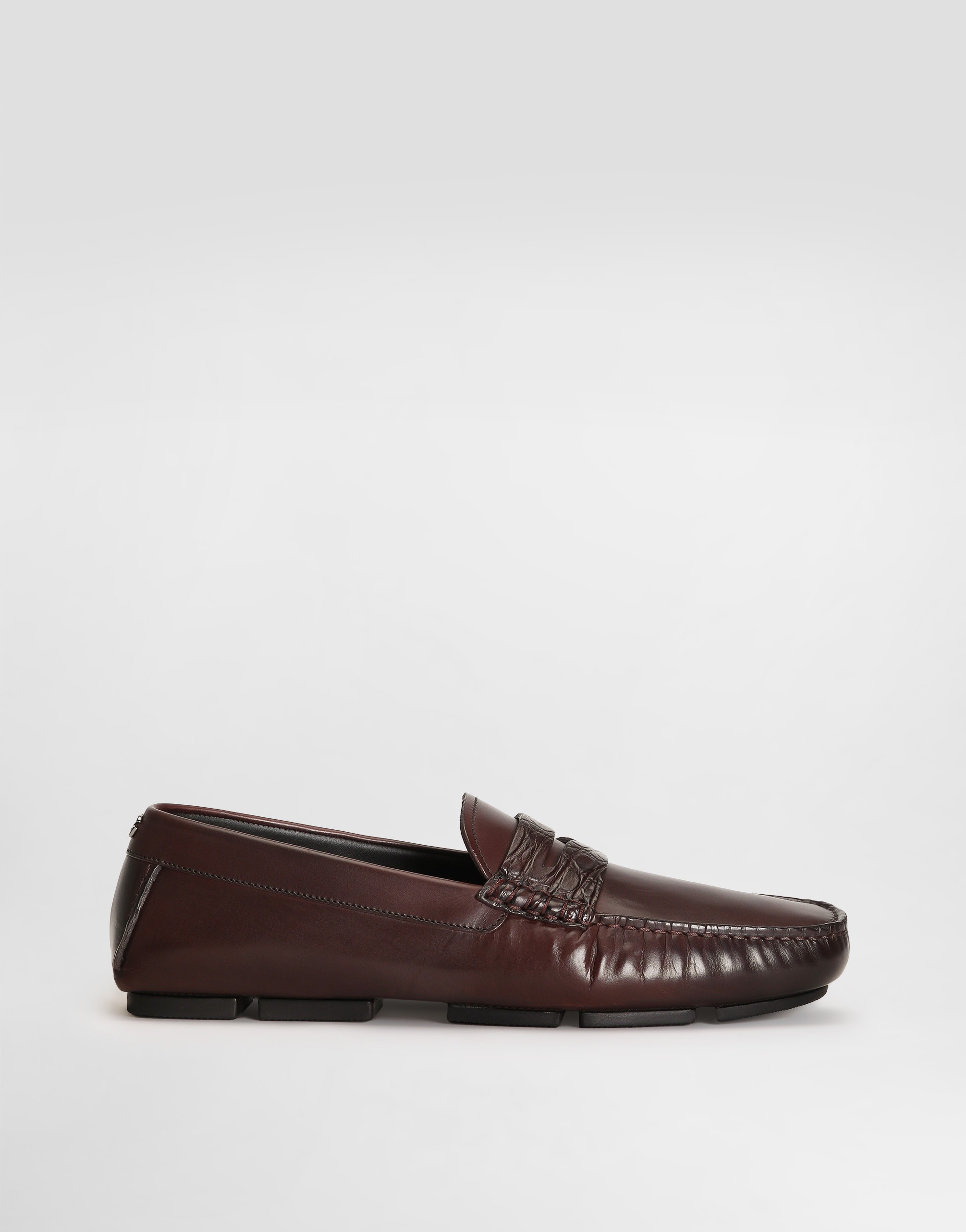 https://asset.dolcegabbana.com.cn/dg-prod-pim/1768273393-322-A50736A2K02-BURGUNDY-1.png