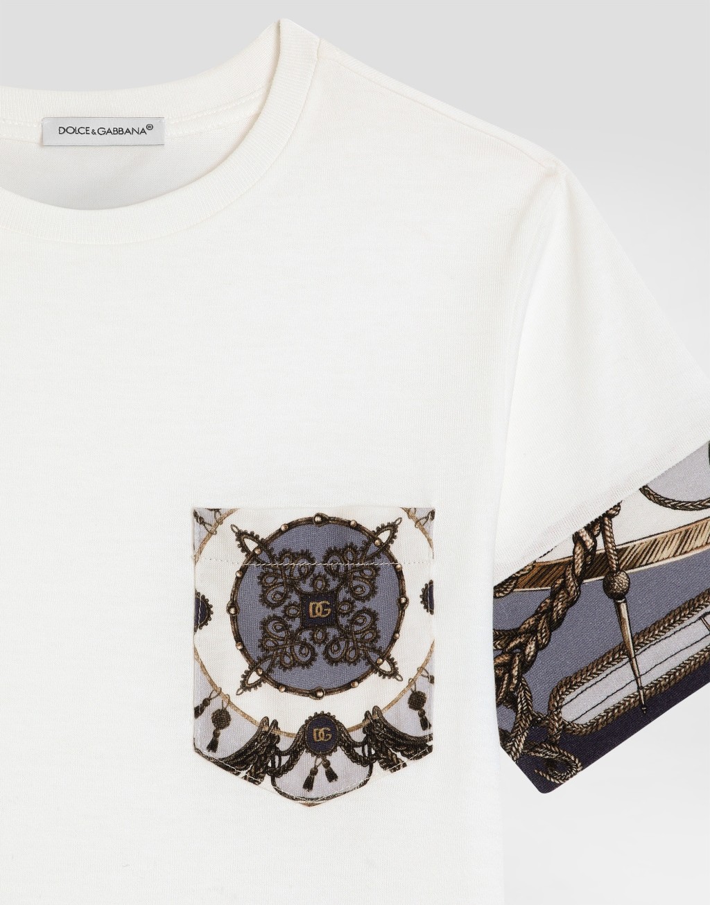 针织T恤 饰以工装印花细节3