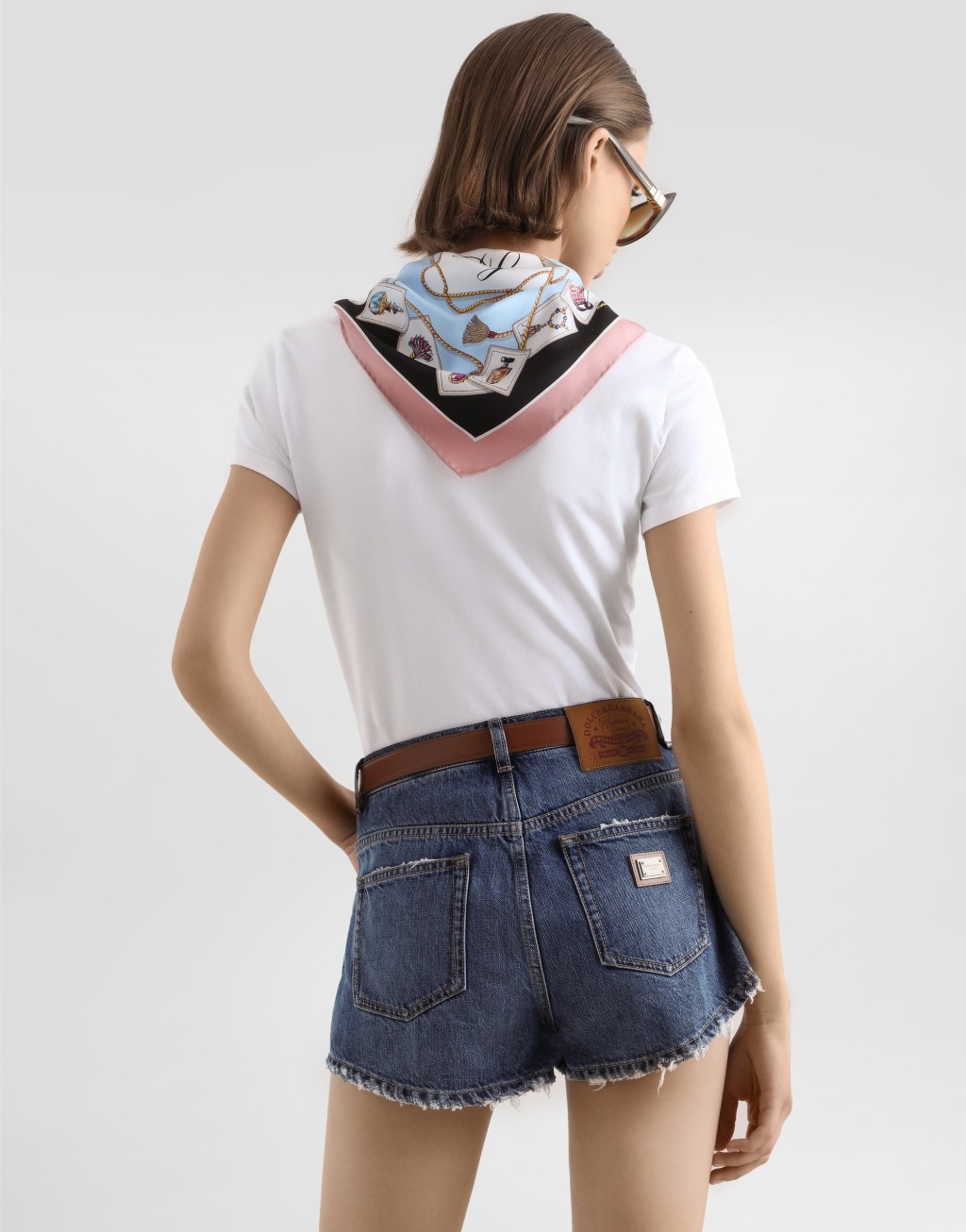 针织T恤 饰以印花围巾5