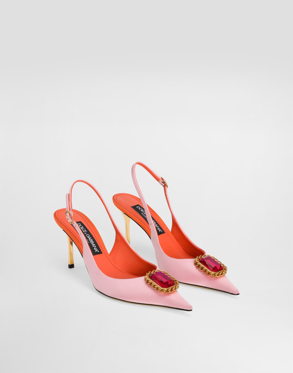 缎面装饰高跟鞋2