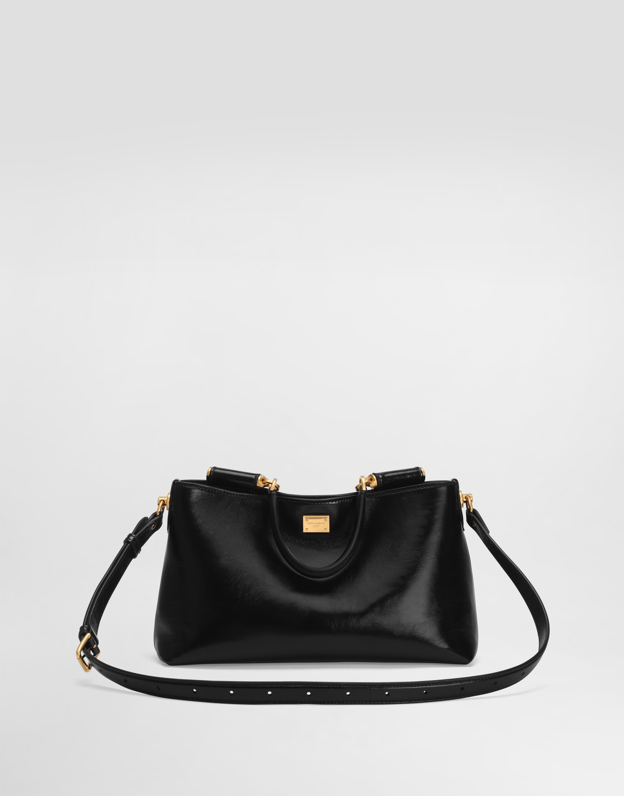 https://asset.dolcegabbana.com.cn/dg-prod-pim/1769422237-322-BB7896AZ000-1-BLACK-1.png