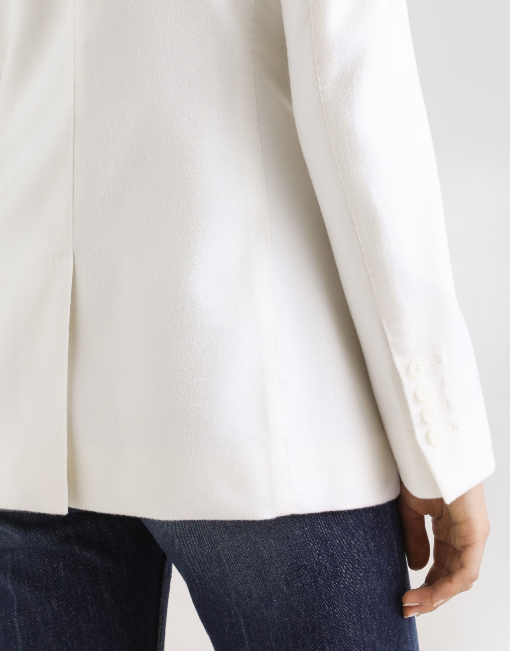 单排扣羊绒夹克5