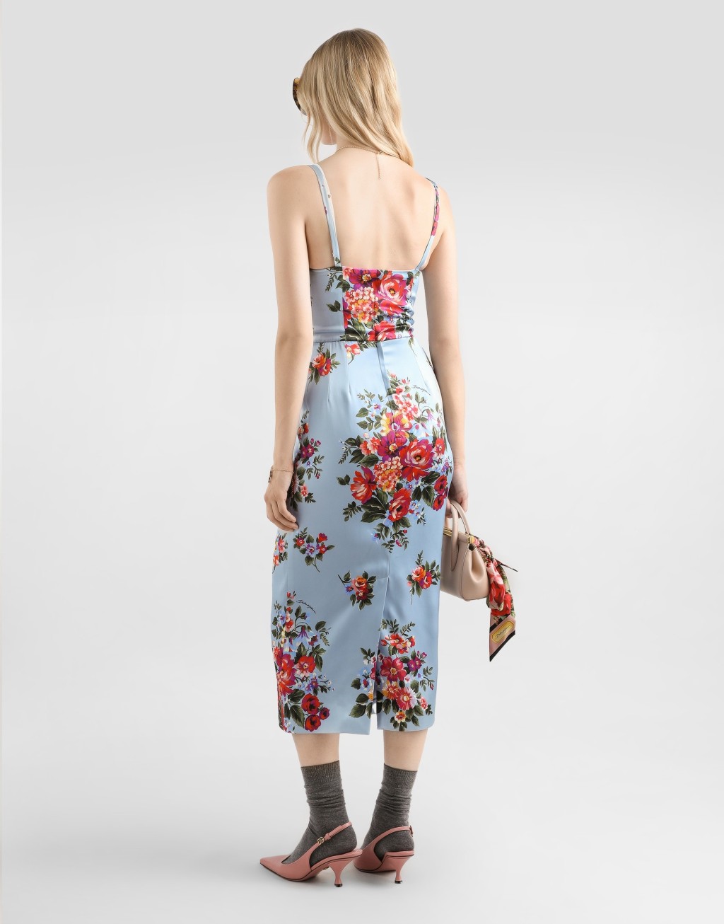 花束印花缎面连衣裙3