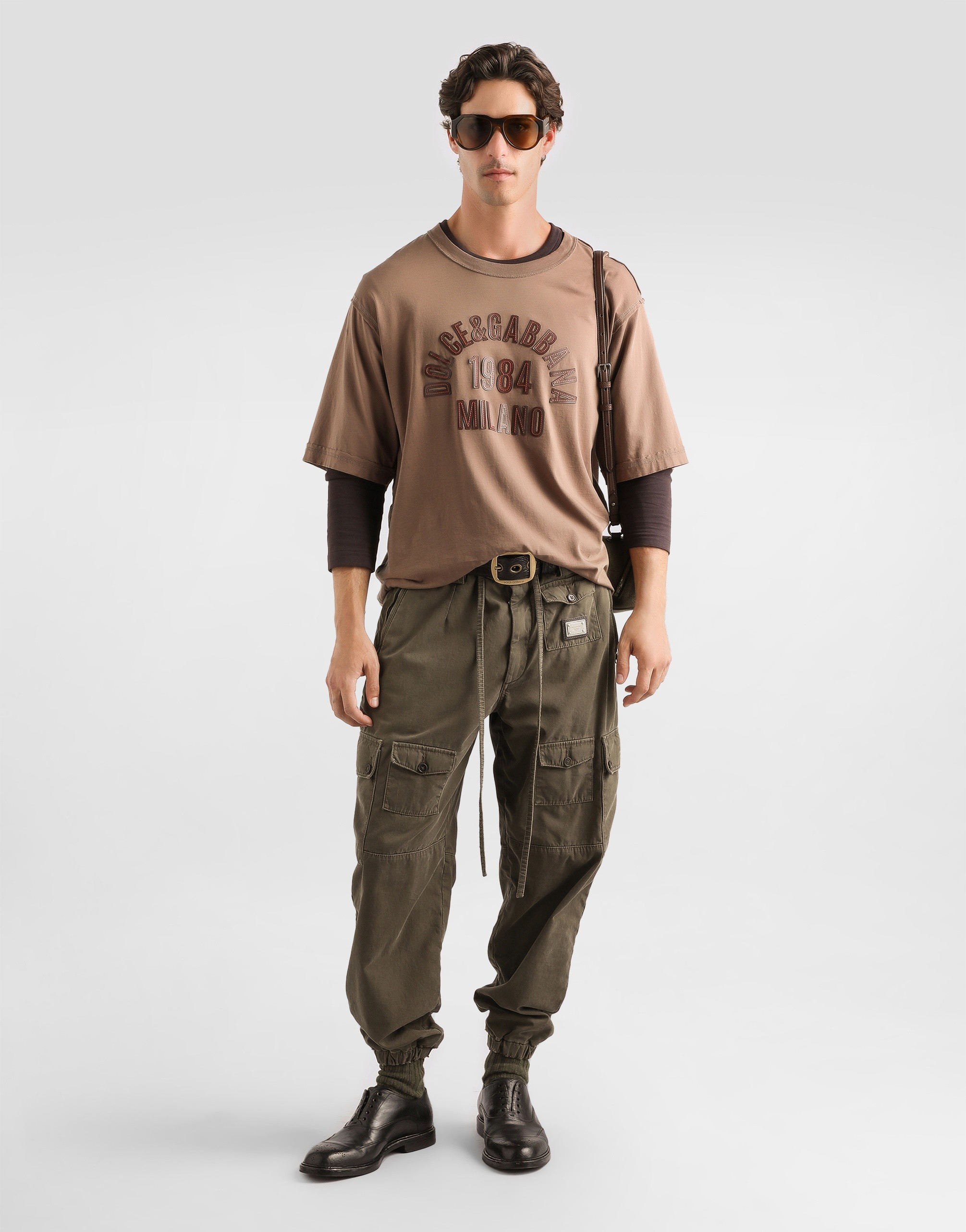 https://asset.dolcegabbana.com.cn/dg-prod-pim/1769665569-322-GP1F8THUMV1-DEEP%2BOLIVE%2BGREEN-2.png