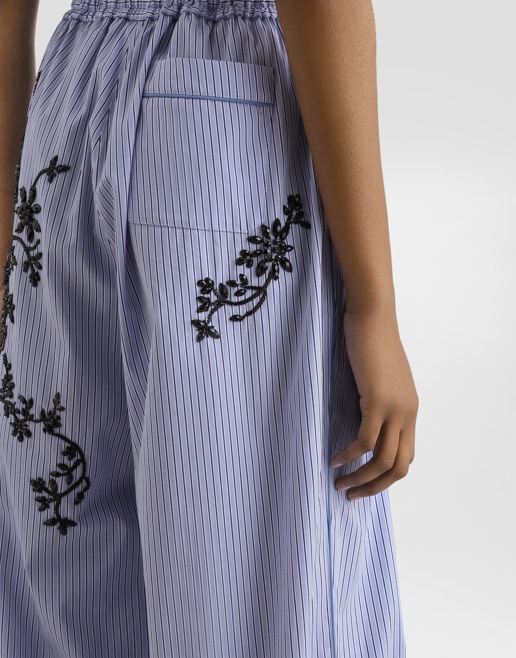 条纹府绸花卉刺绣长裤6