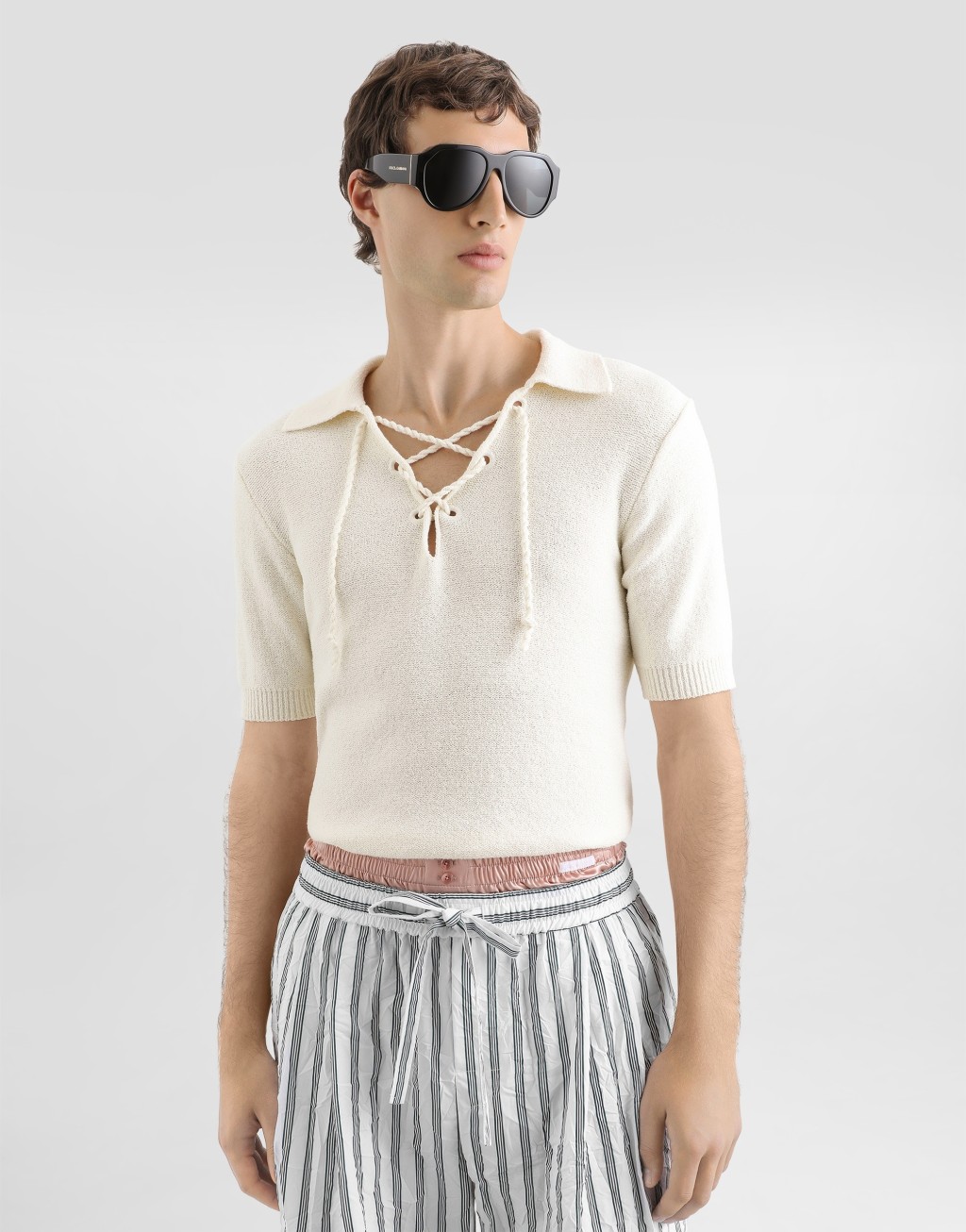 配抽绳设计的 Serafino 套头衫4