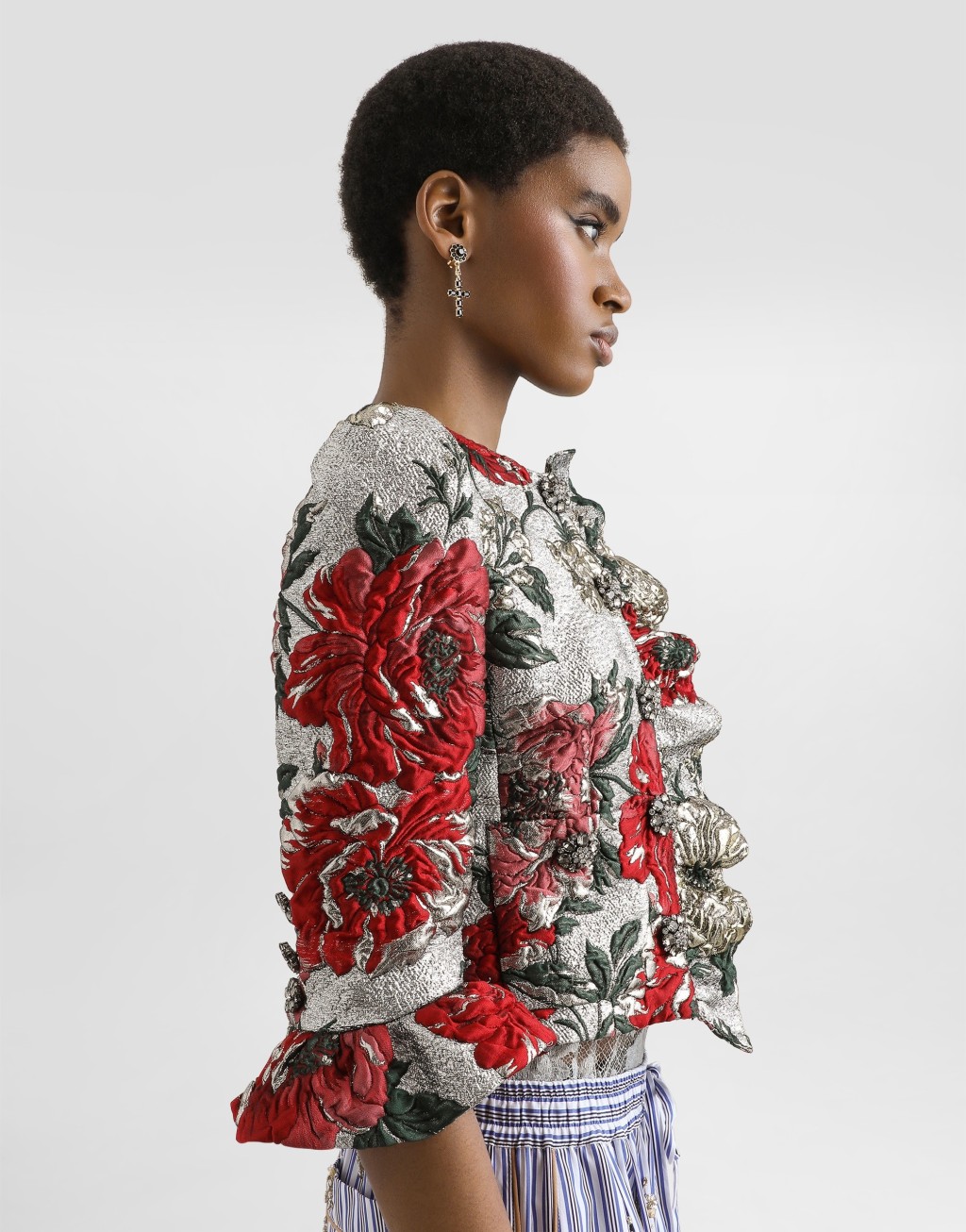 单排扣花卉荷叶边外套5