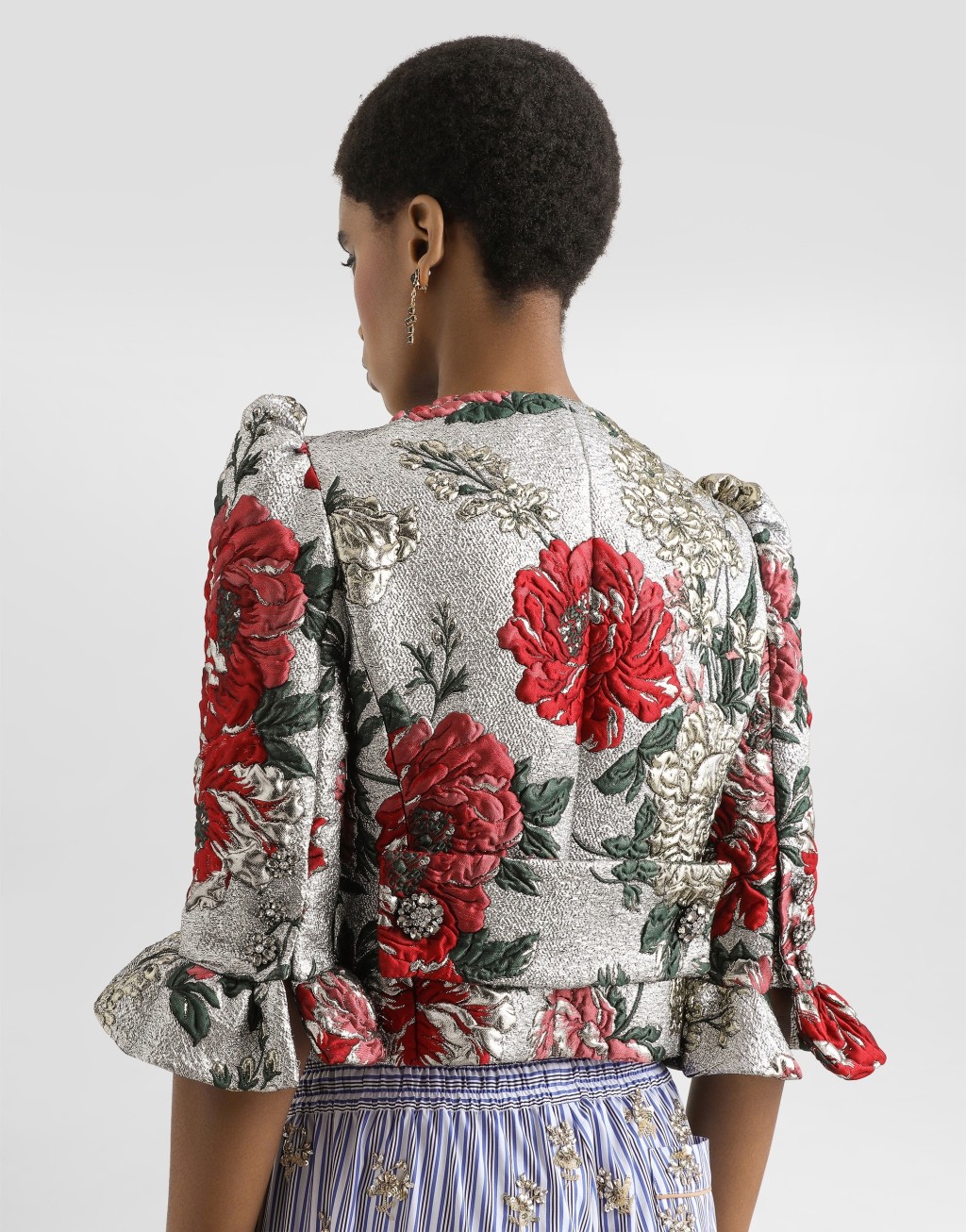 单排扣花卉荷叶边外套6