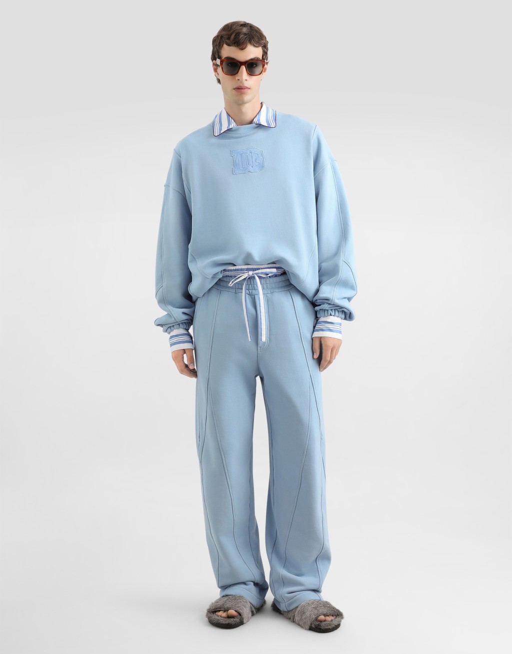 经特殊工艺处理棉质卫衣2