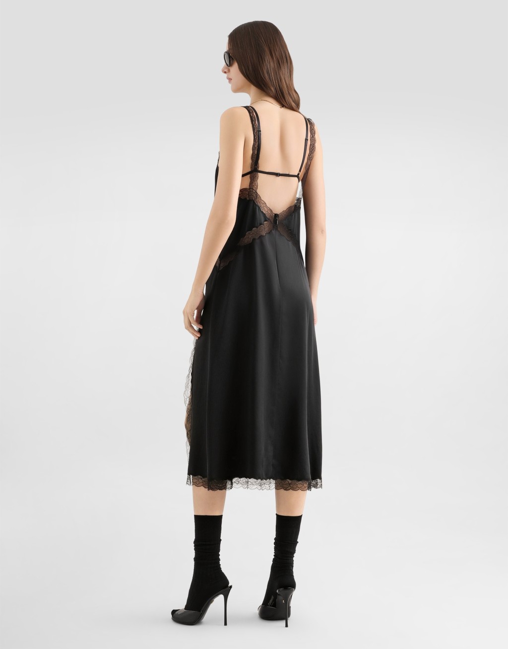 真丝缎面吊带连衣裙5