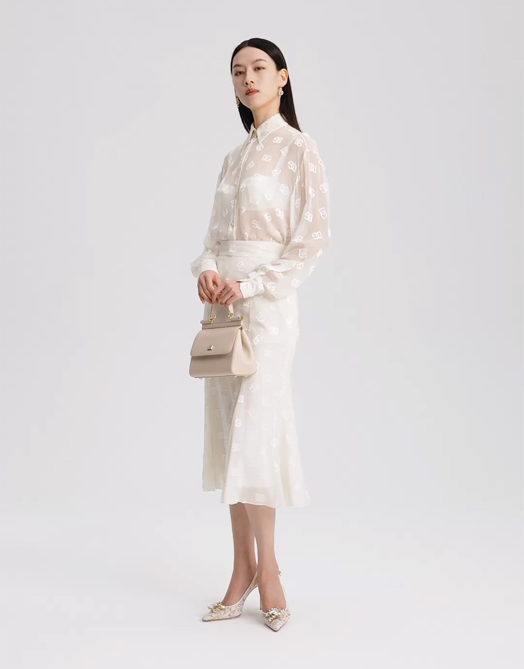 蕾丝装饰缎布半衬垫平杯式文胸2