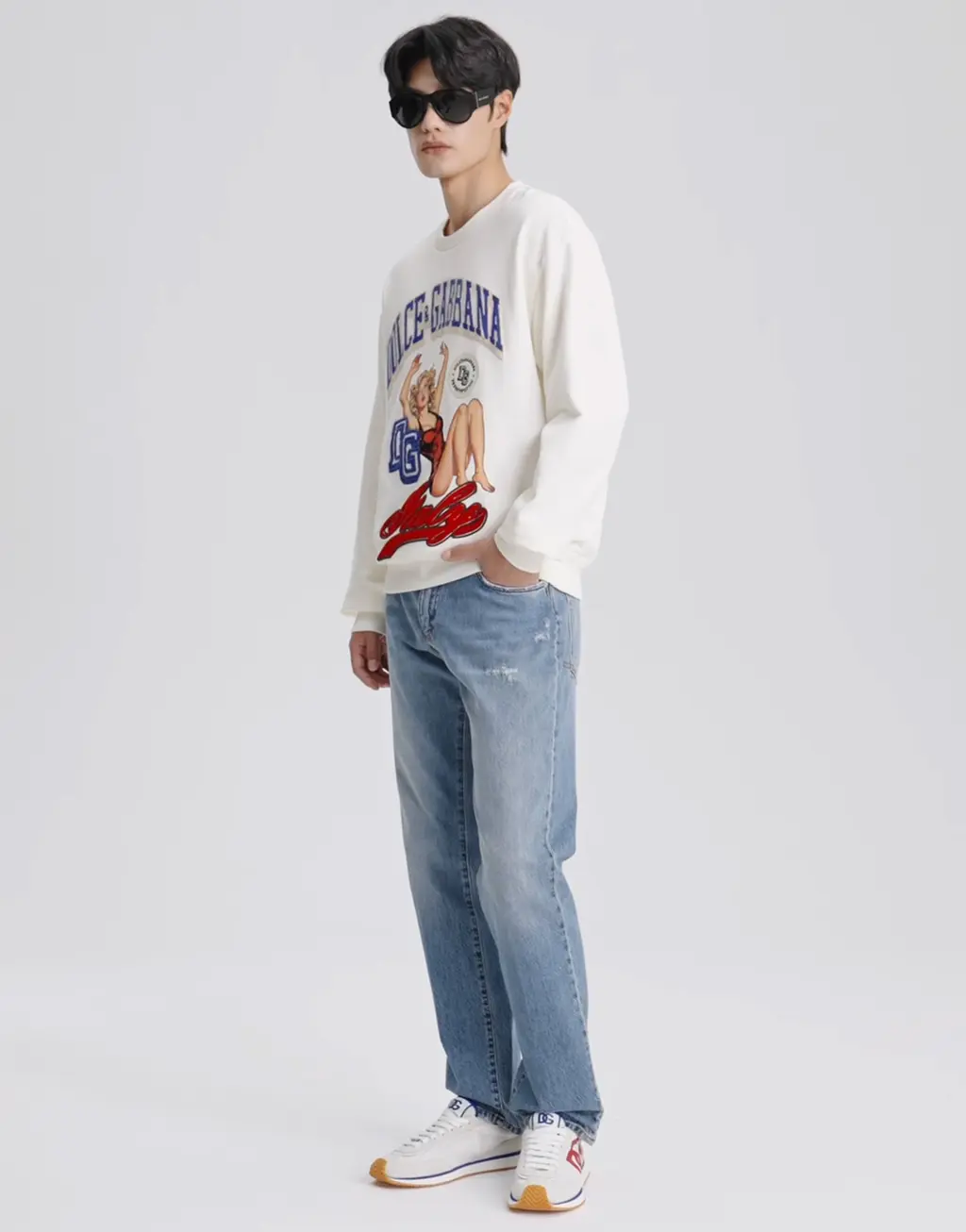 刺绣与印花卫衣