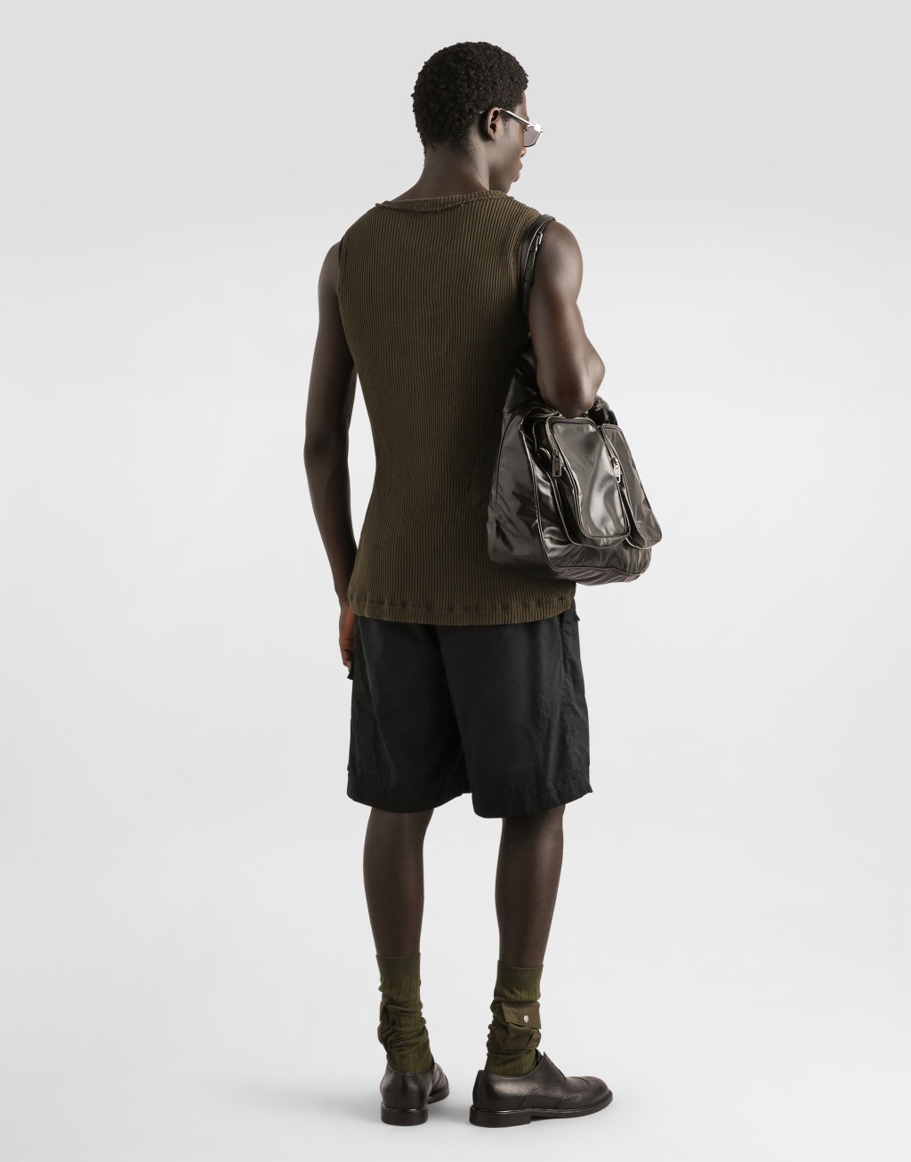 打蜡罗缎百慕大短裤3